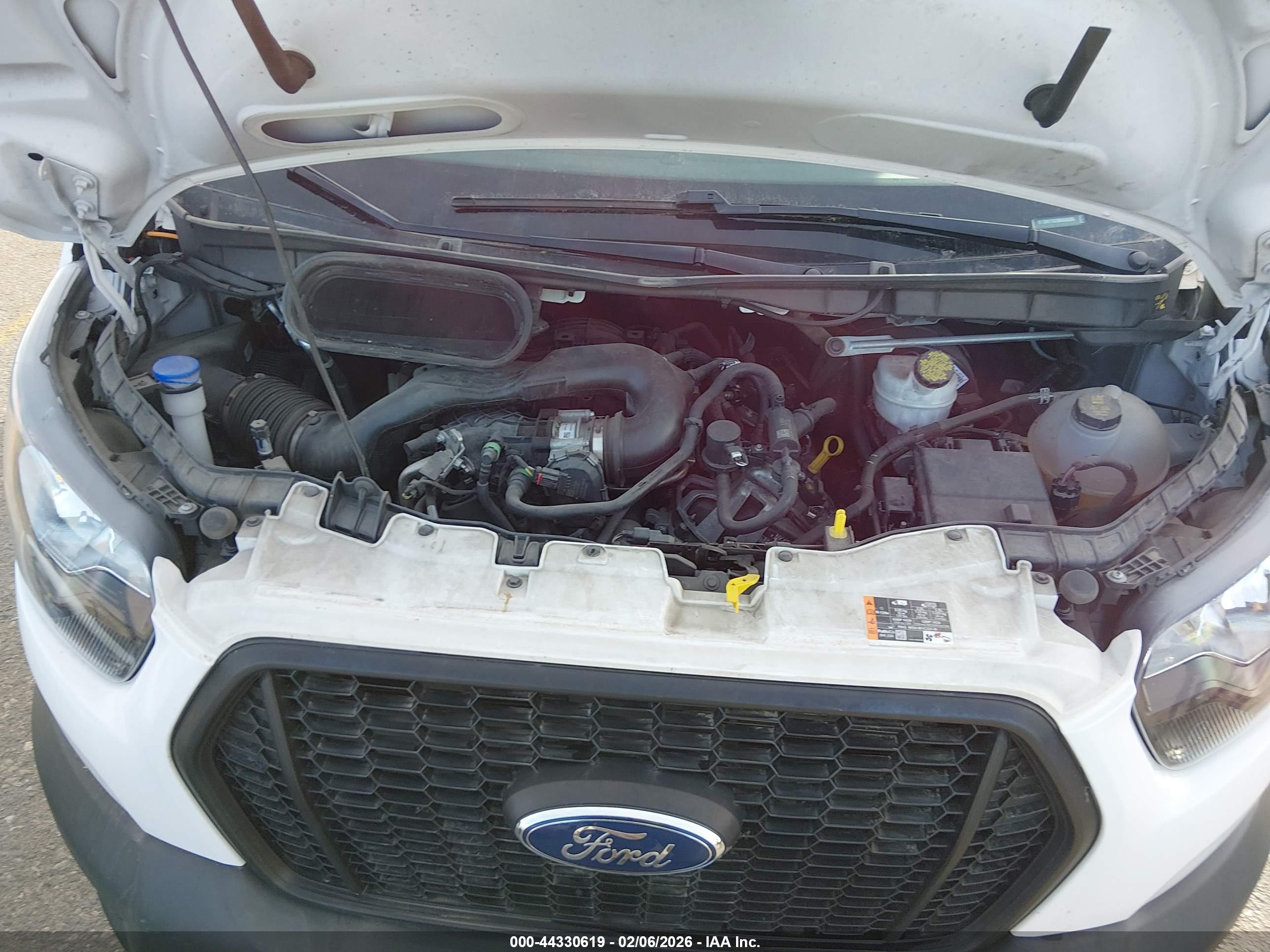 FORD TRANSIT-250 image 10