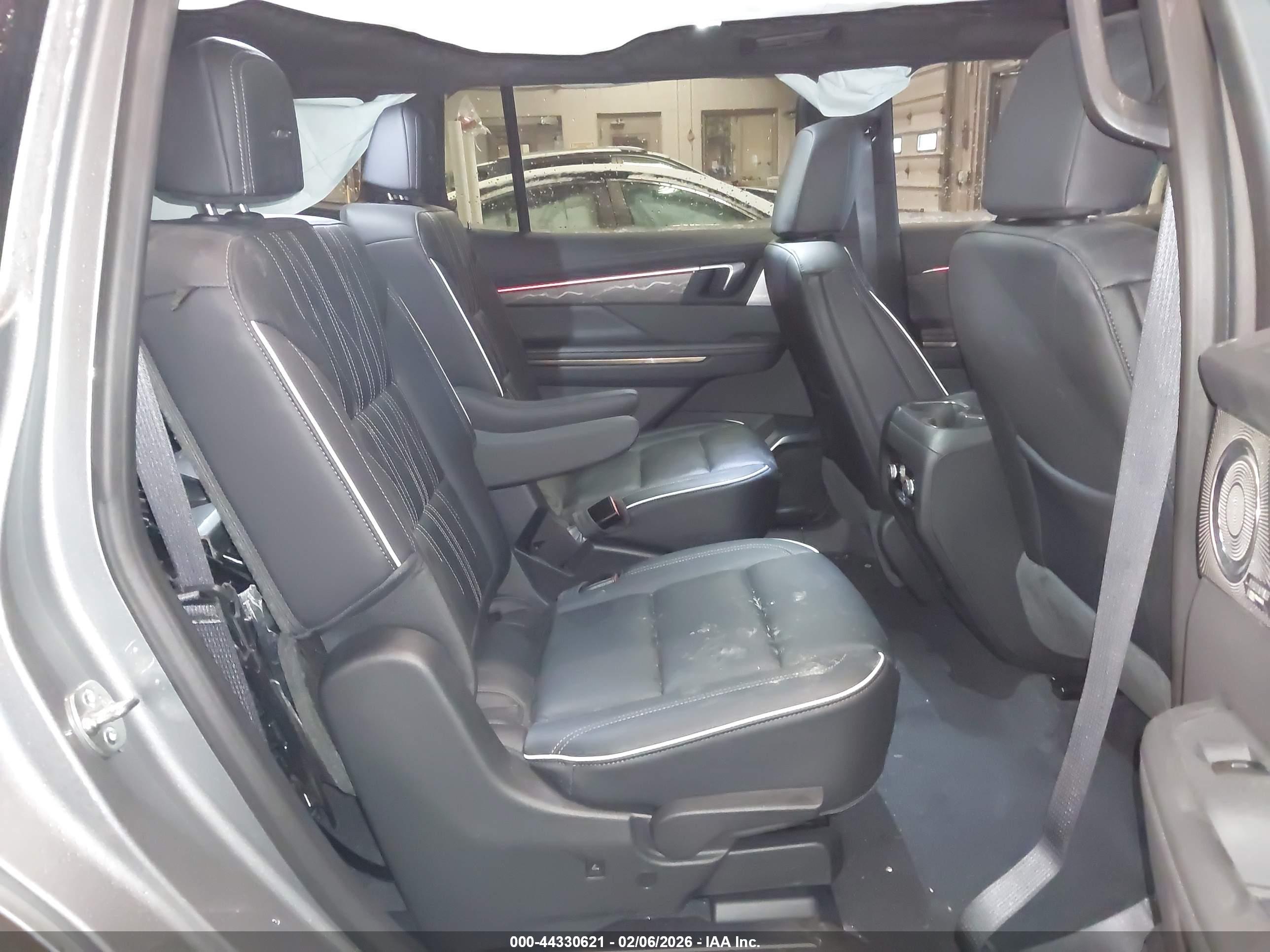 BUICK ENCLAVE image 8