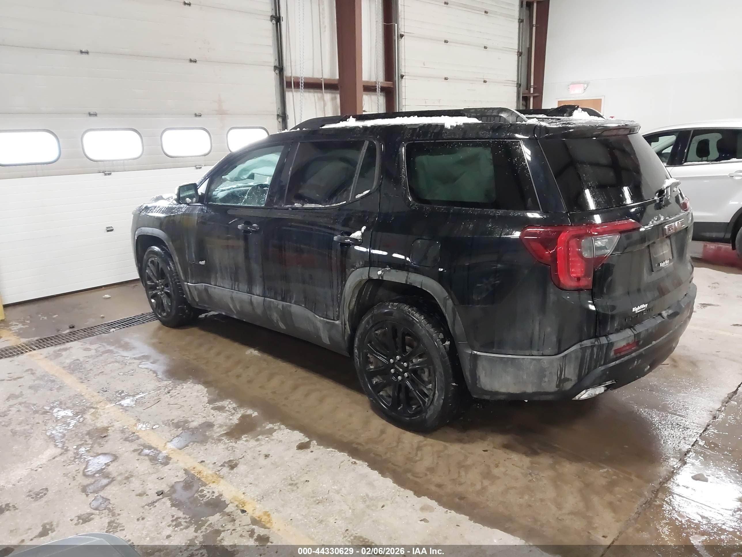 GMC ACADIA image 3