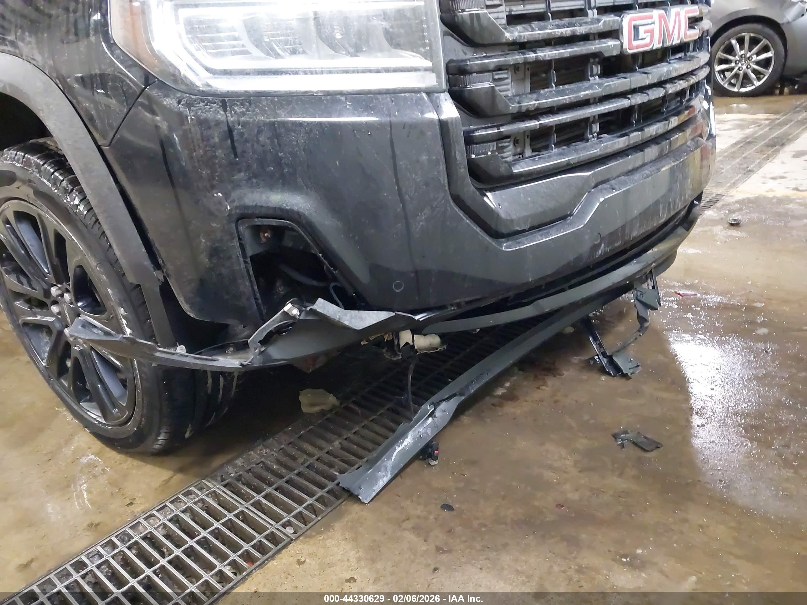 GMC ACADIA image 6