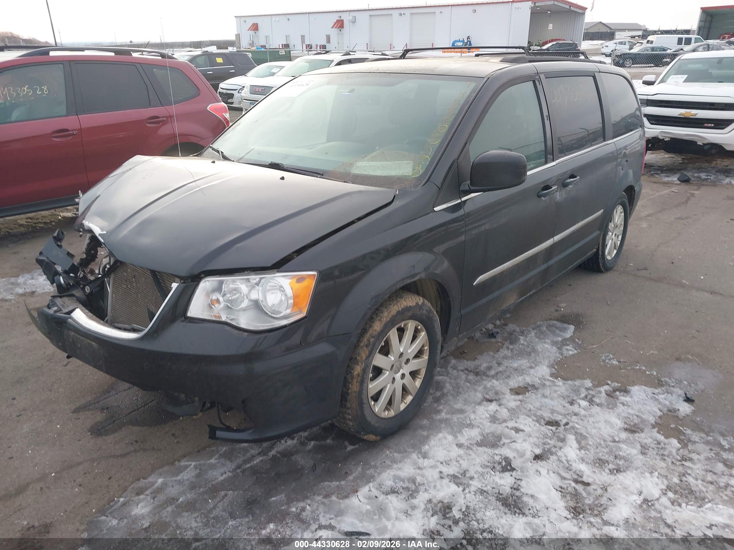 CHRYSLER TOWN image 2