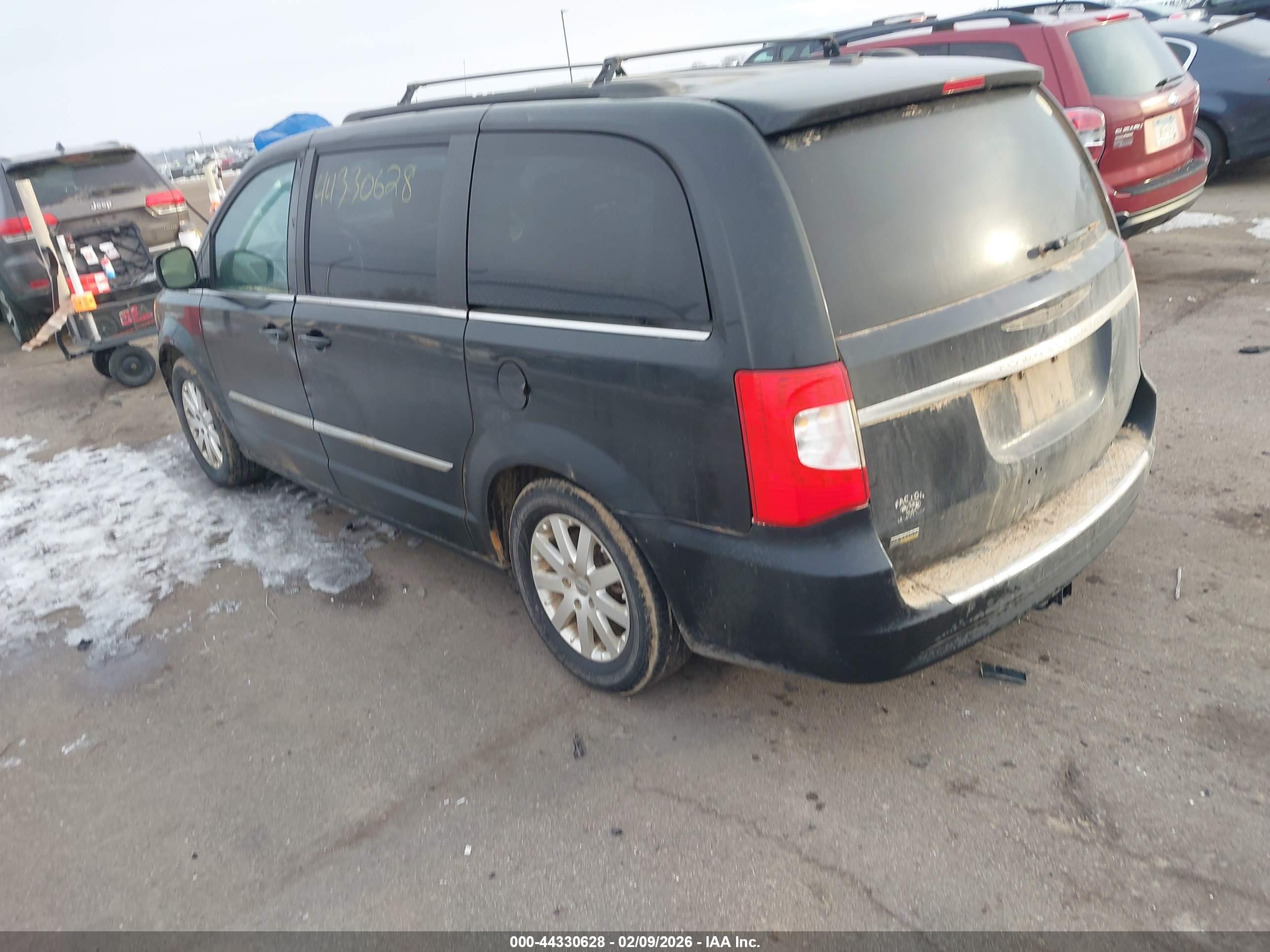 CHRYSLER TOWN image 3