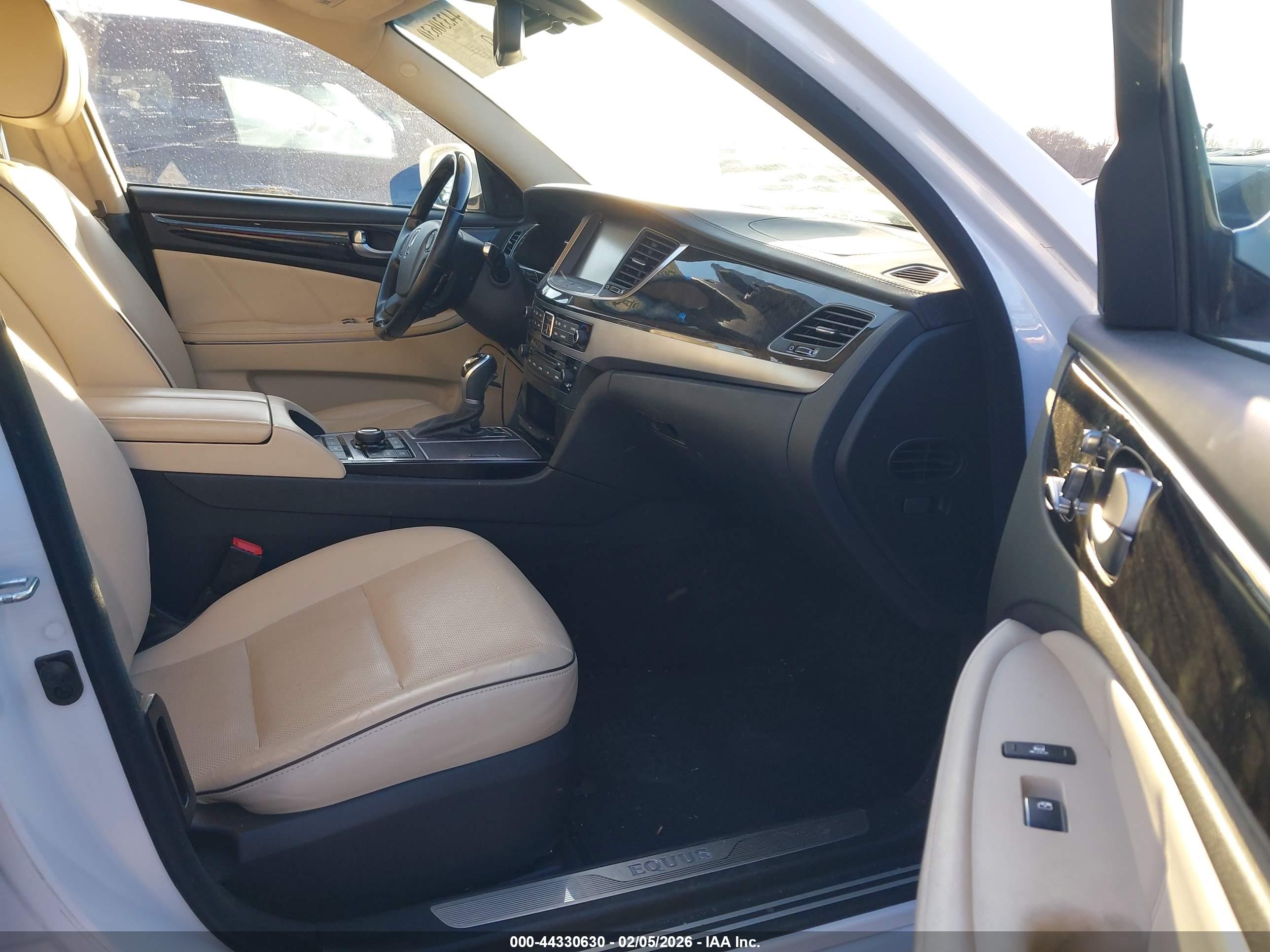 HYUNDAI EQUUS image 5