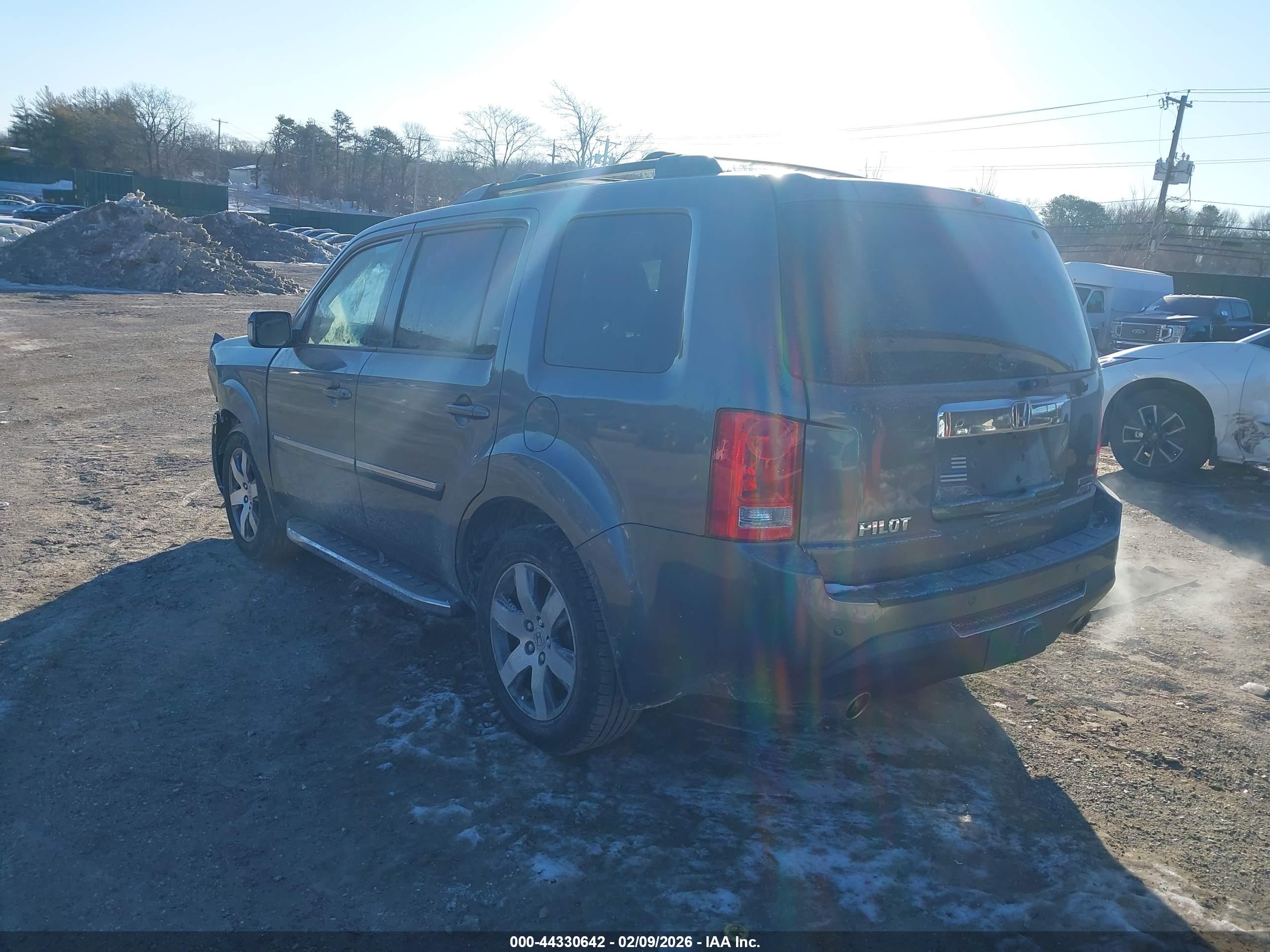 HONDA PILOT image 3