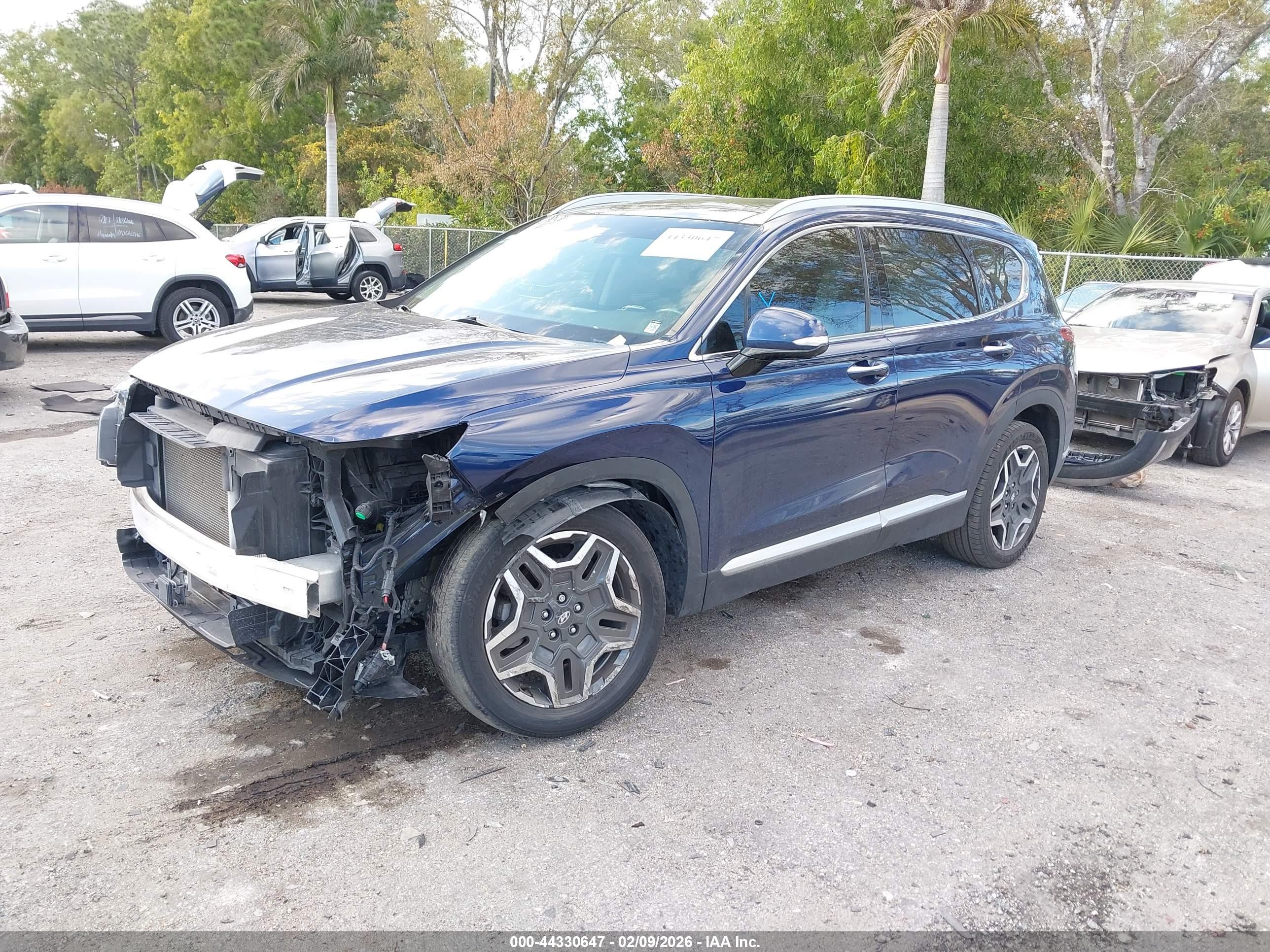HYUNDAI SANTA image 2