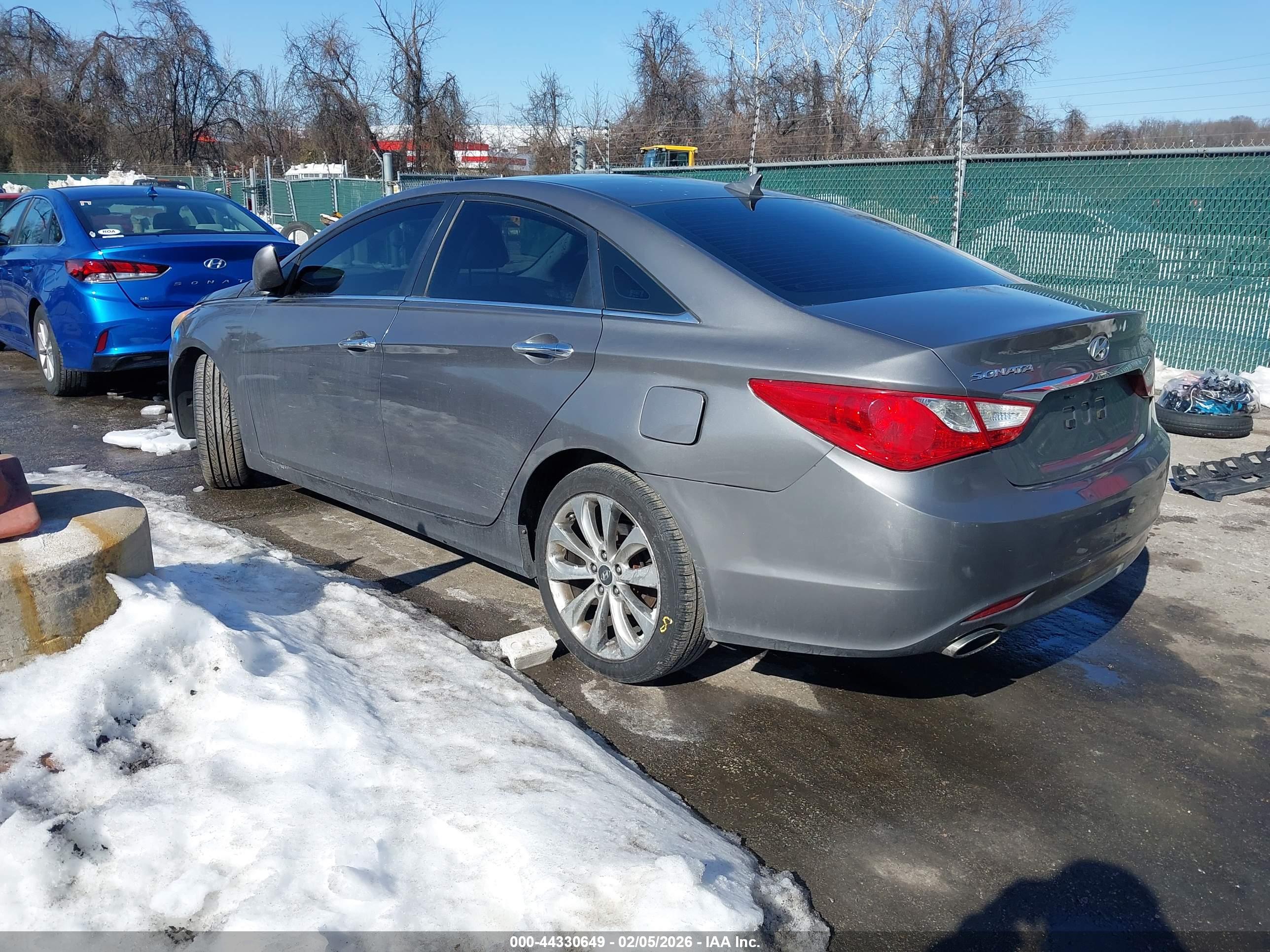 HYUNDAI SONATA image 3