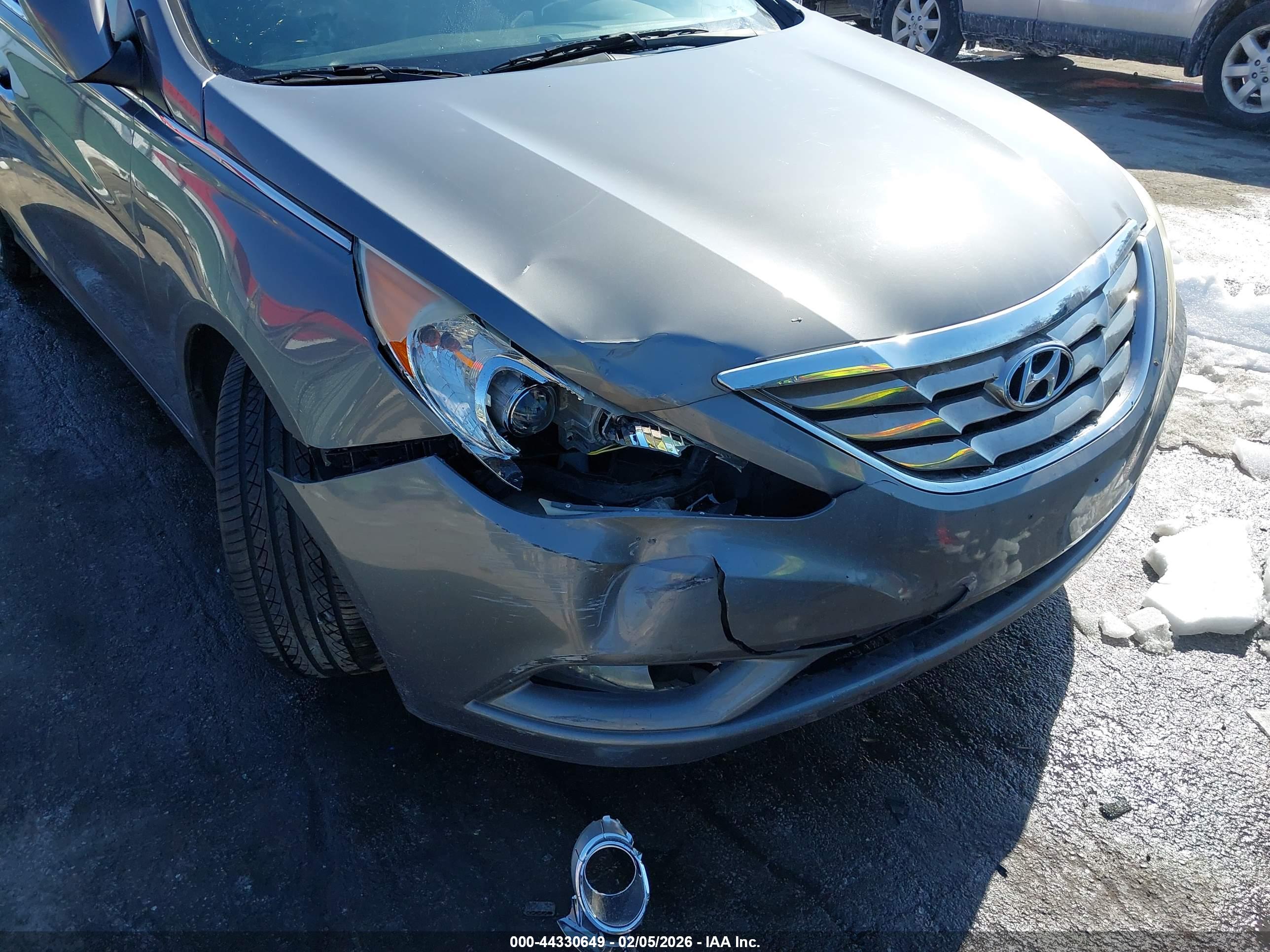 HYUNDAI SONATA image 6