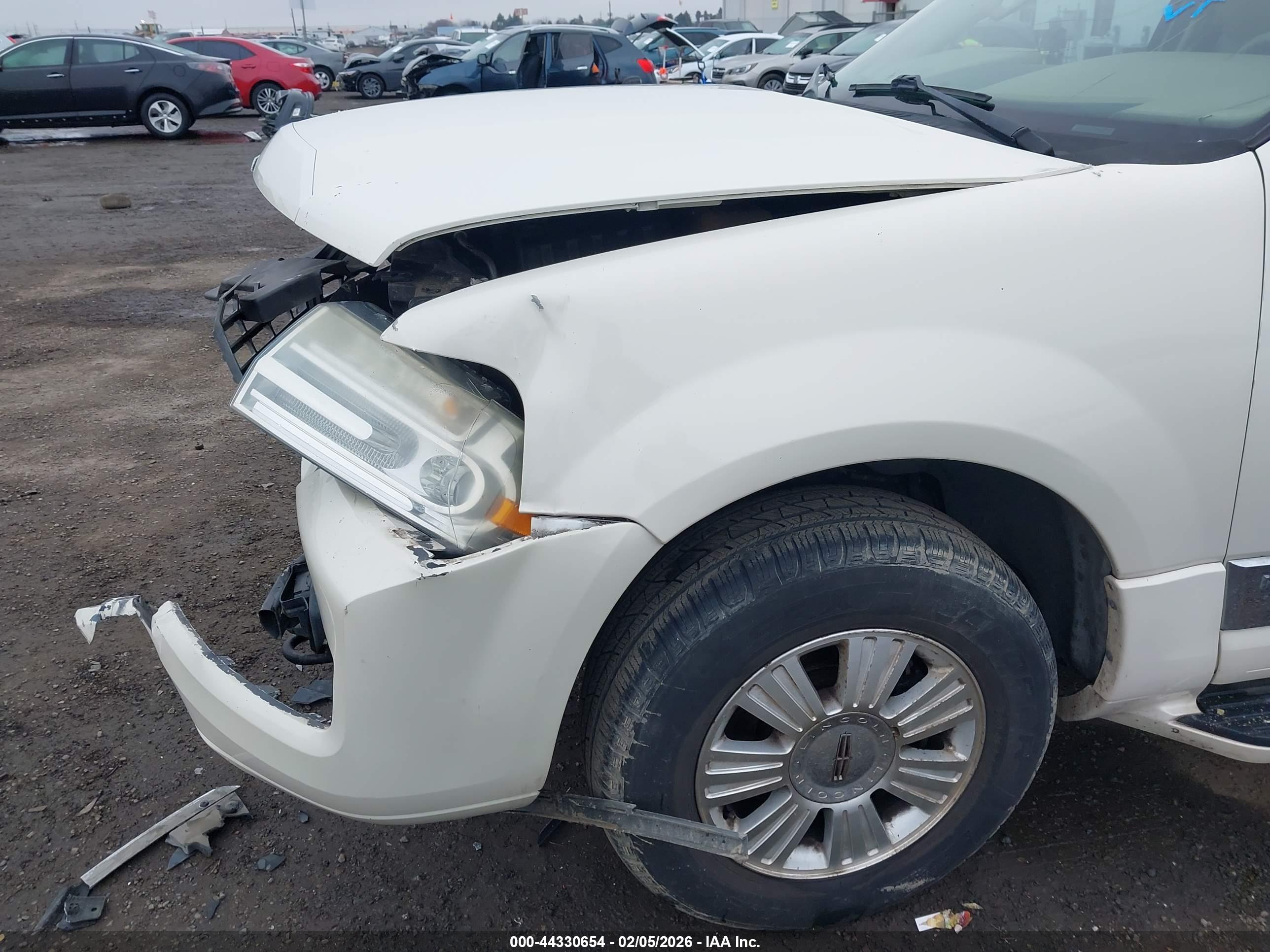 LINCOLN NAVIGATOR image 6