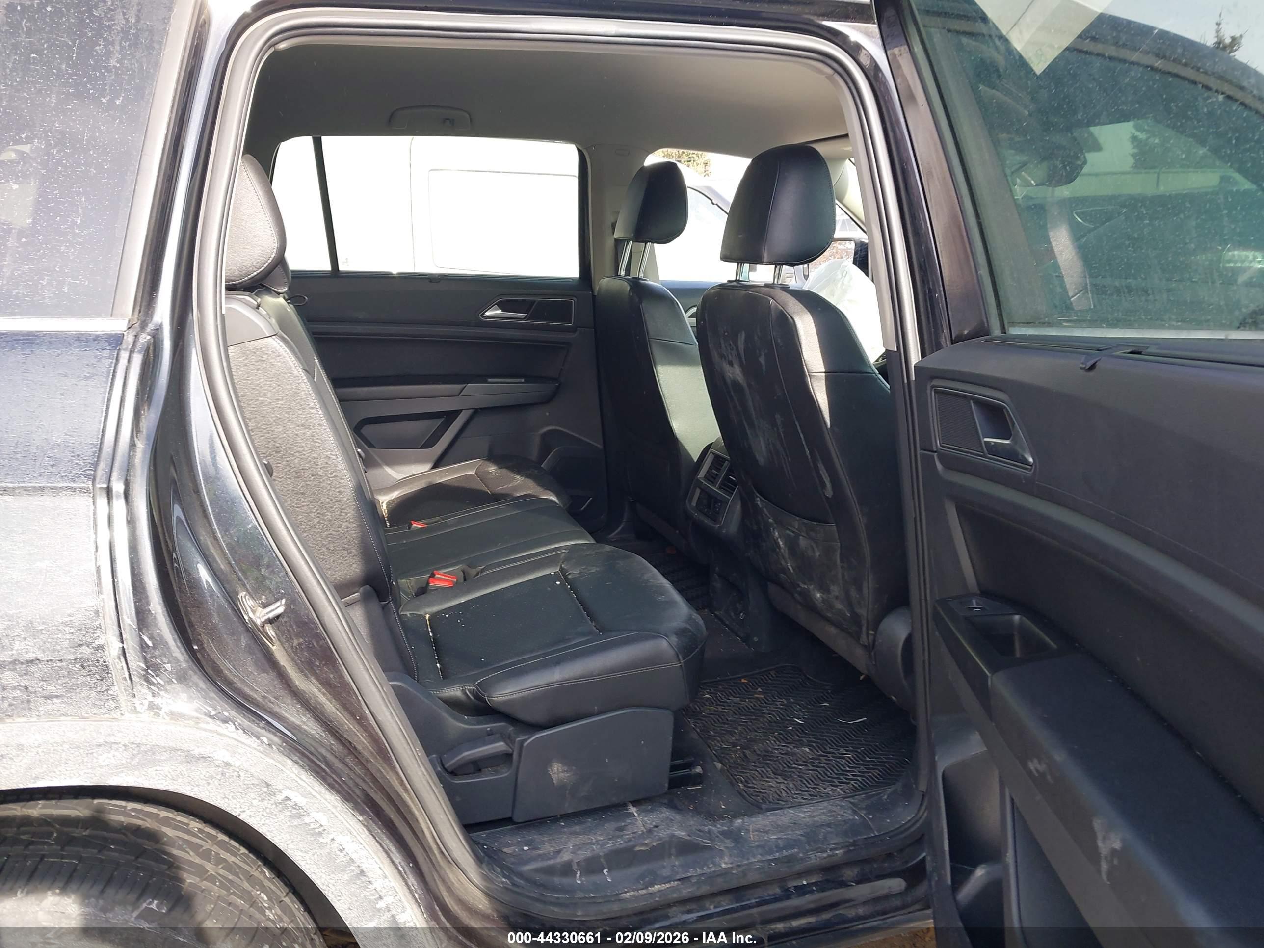 VOLKSWAGEN ATLAS image 8