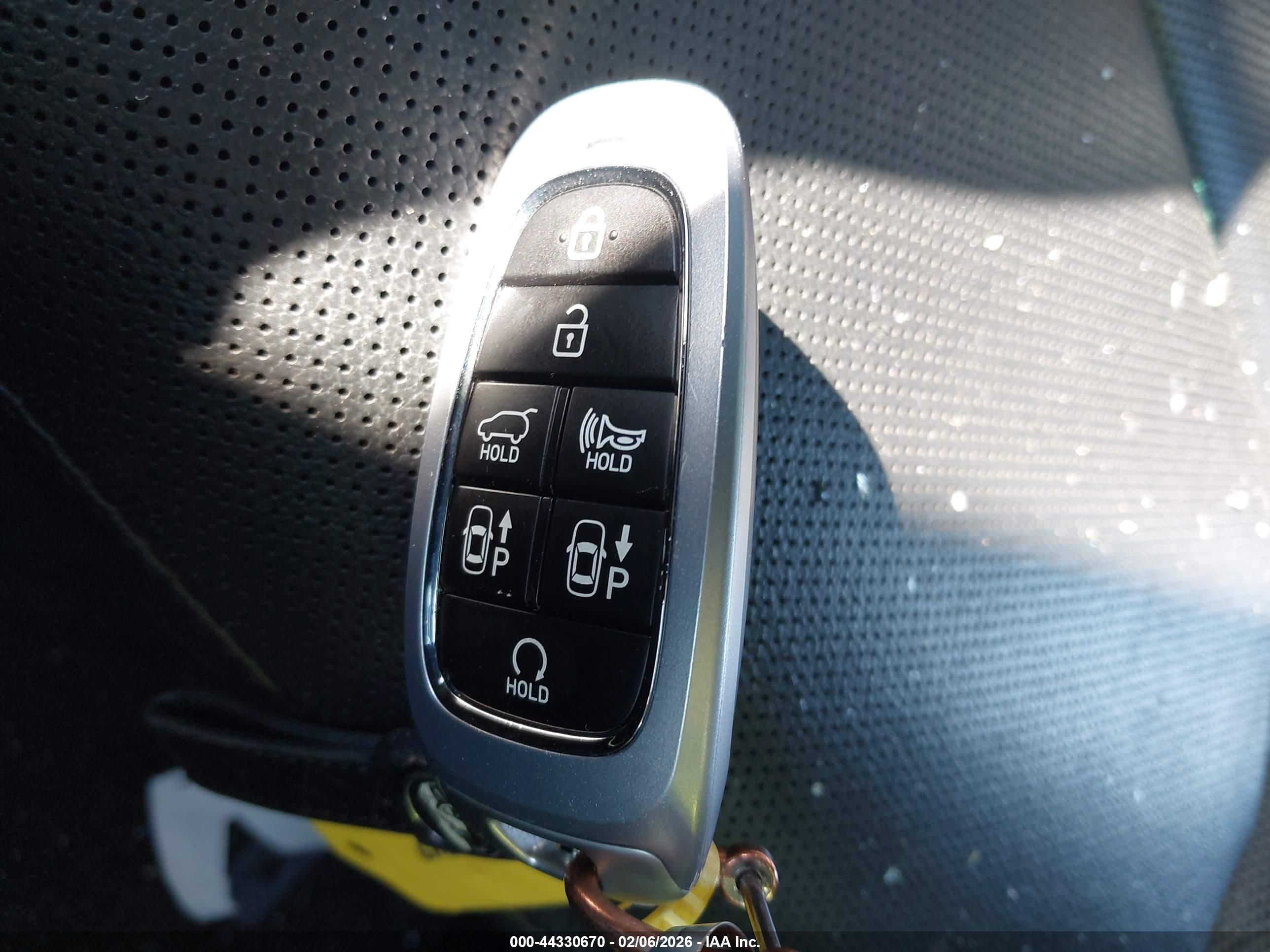 HYUNDAI TUCSON image 11
