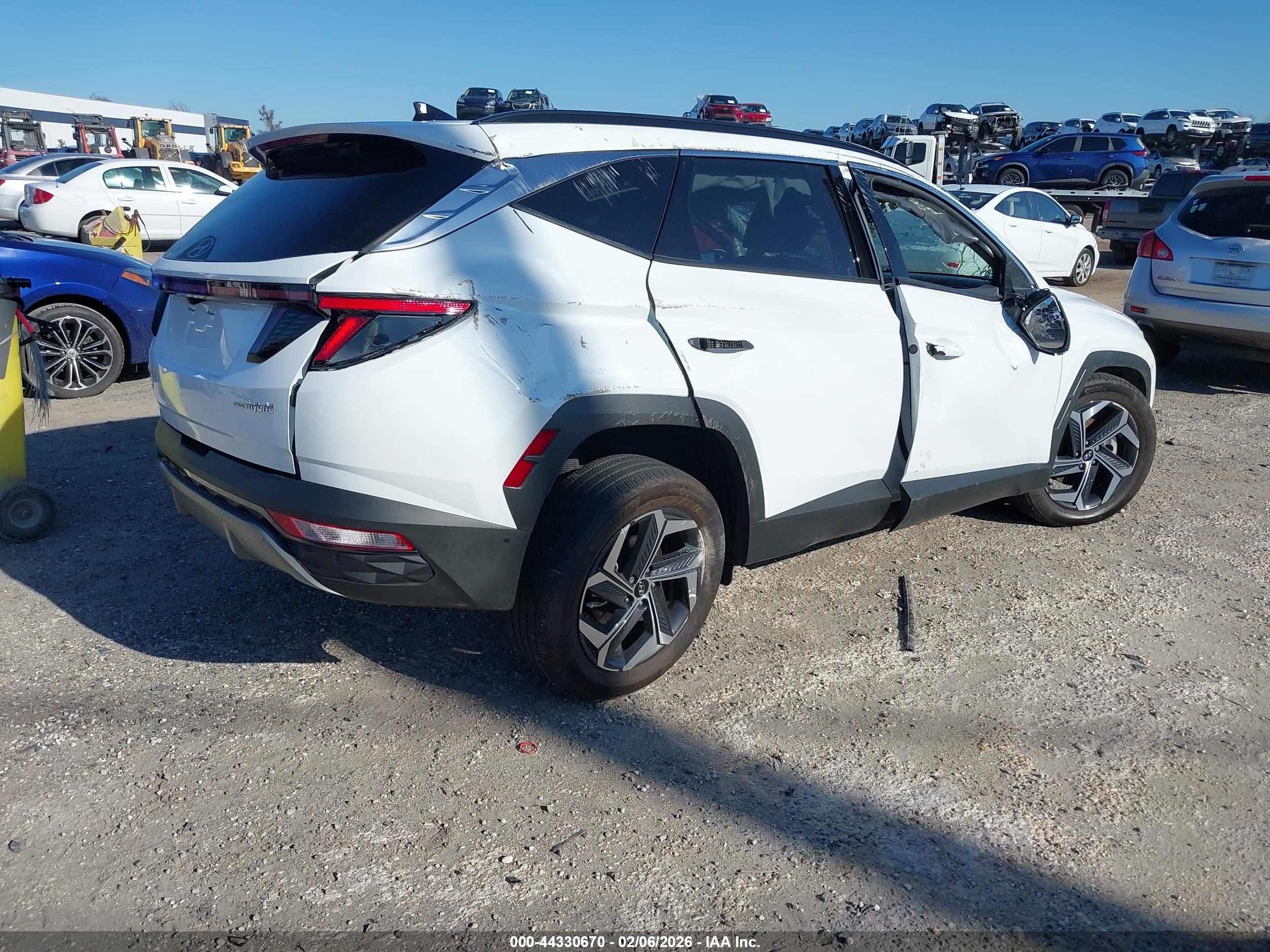 HYUNDAI TUCSON image 4