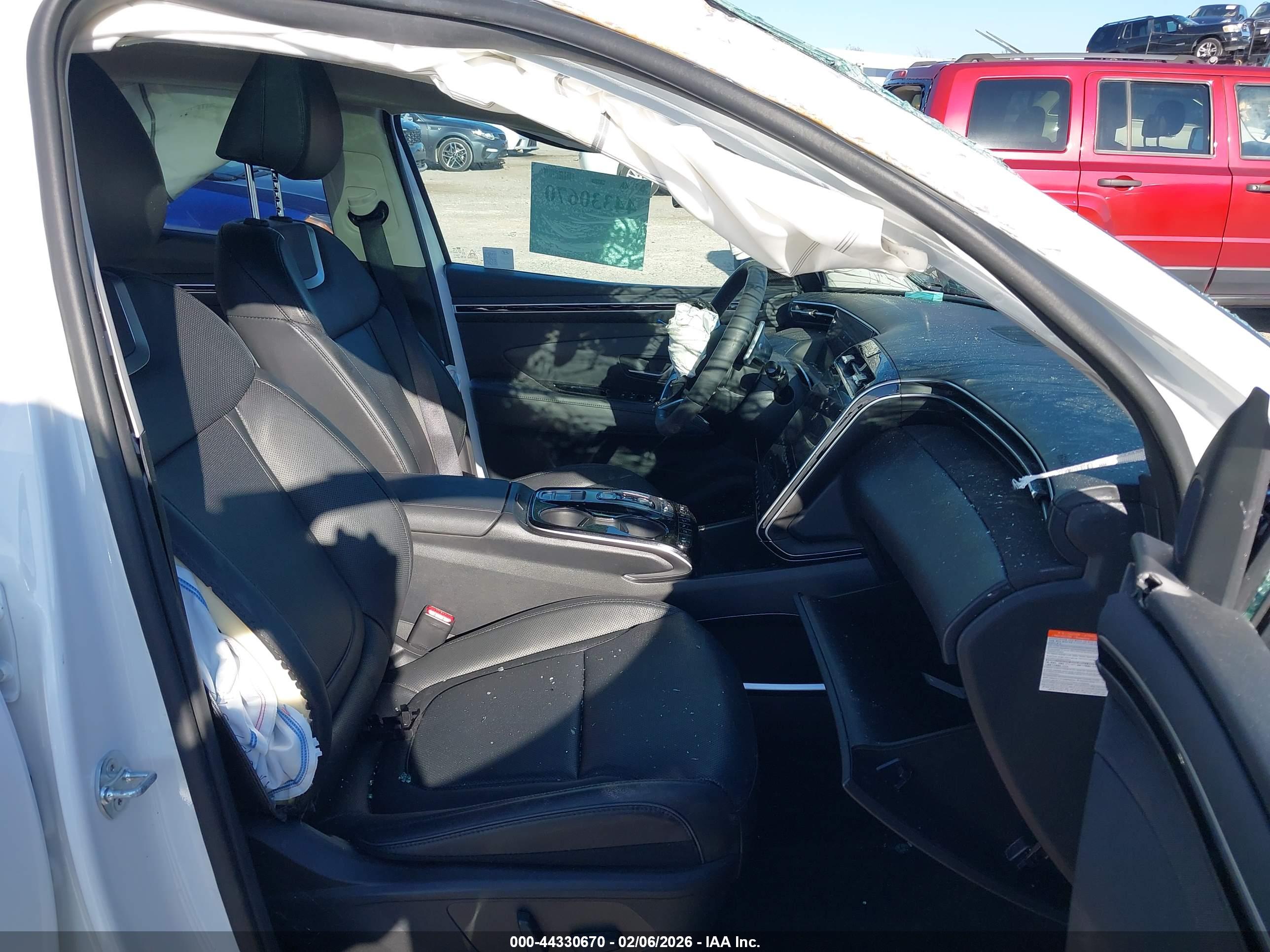 HYUNDAI TUCSON image 5