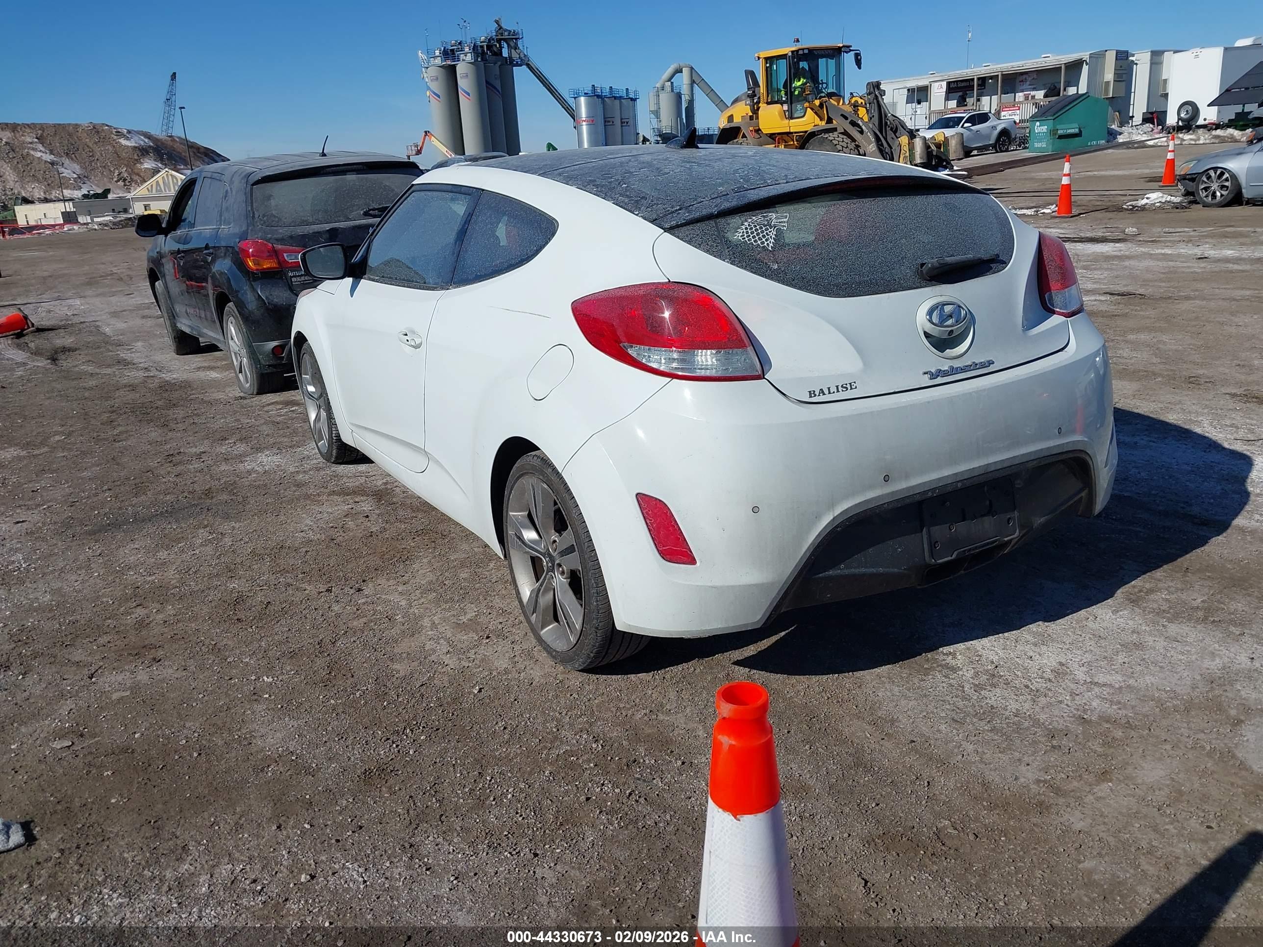 HYUNDAI VELOSTER image 3
