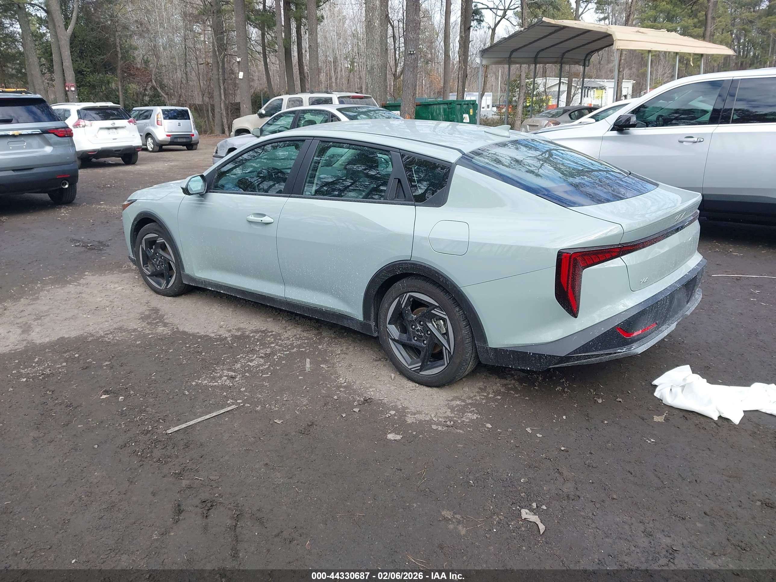 KIA K4 image 3
