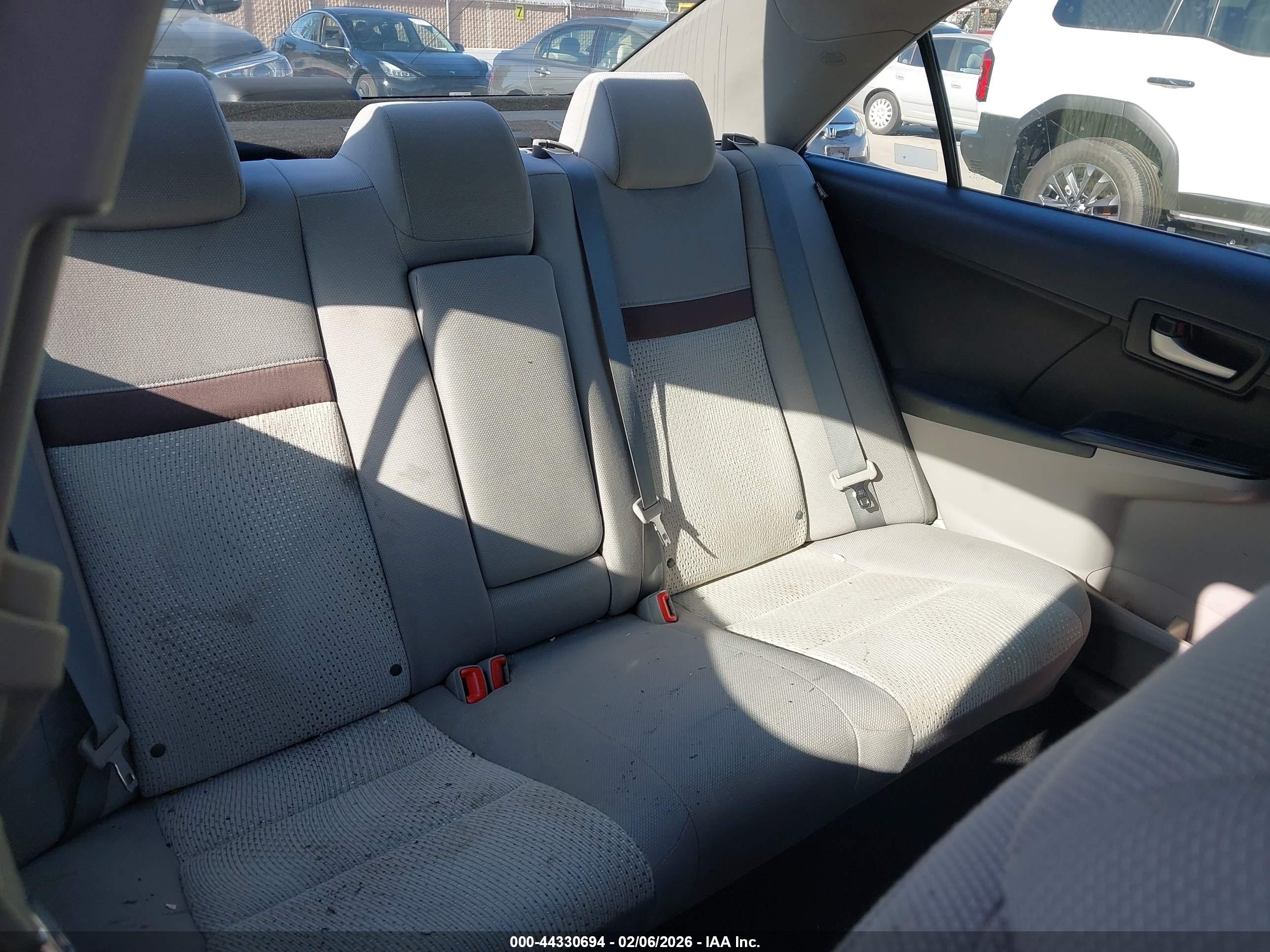 TOYOTA CAMRY image 8