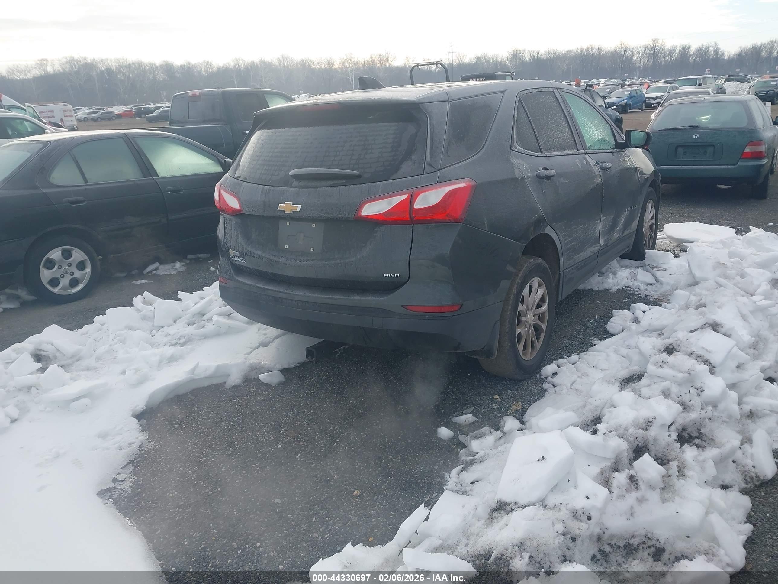 CHEVROLET EQUINOX image 4
