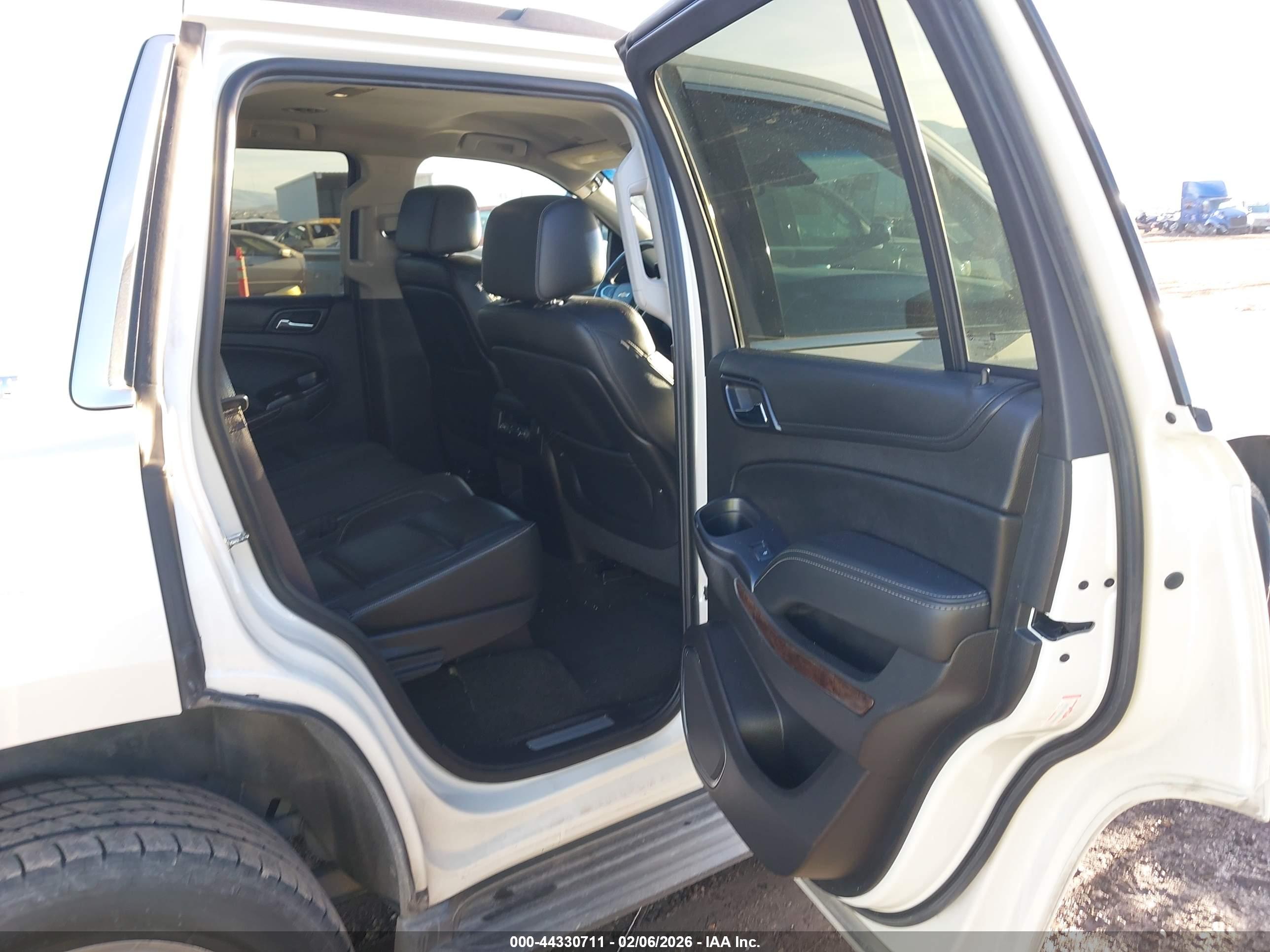 CHEVROLET TAHOE image 8