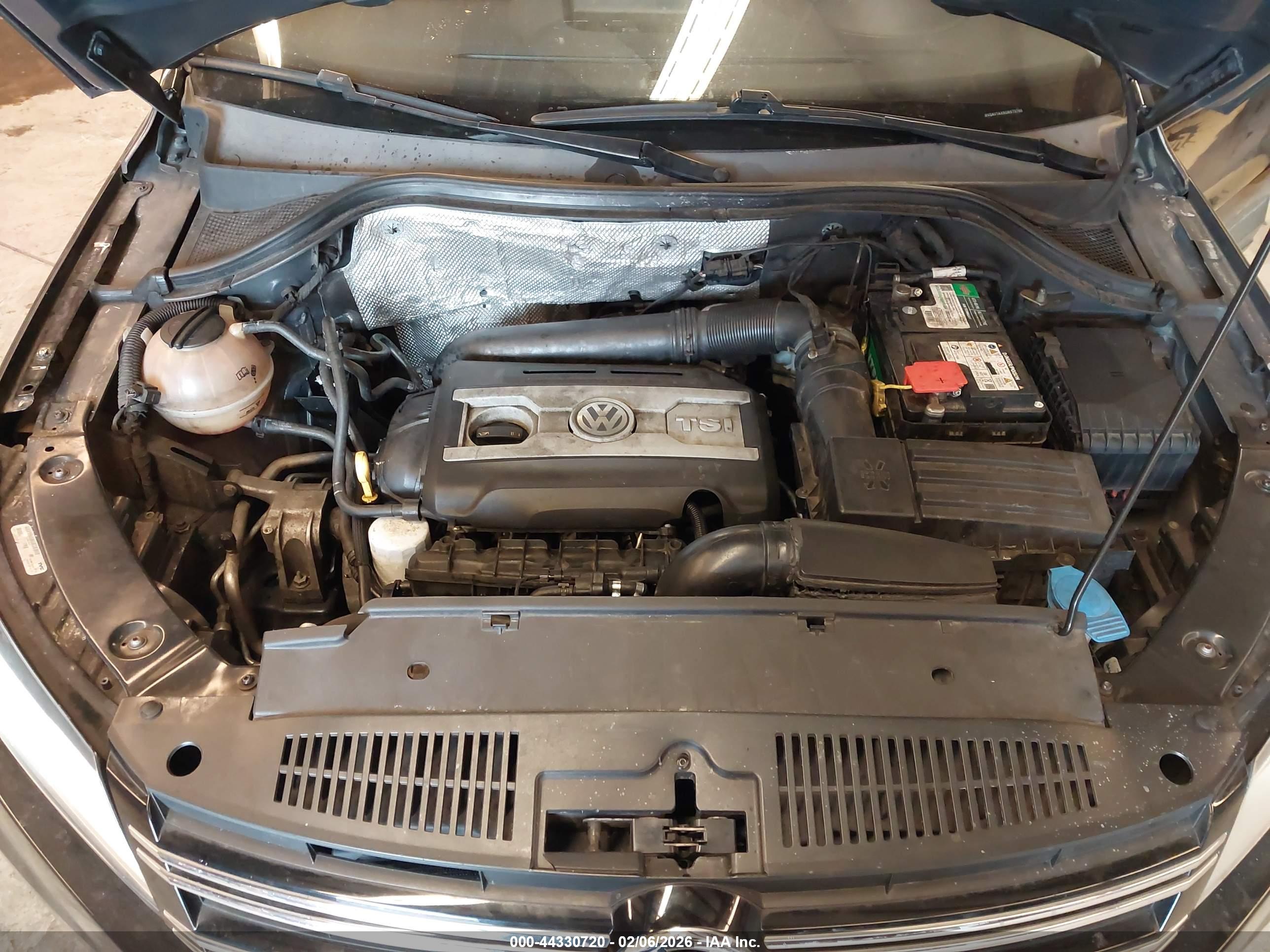 VOLKSWAGEN TIGUAN image 10