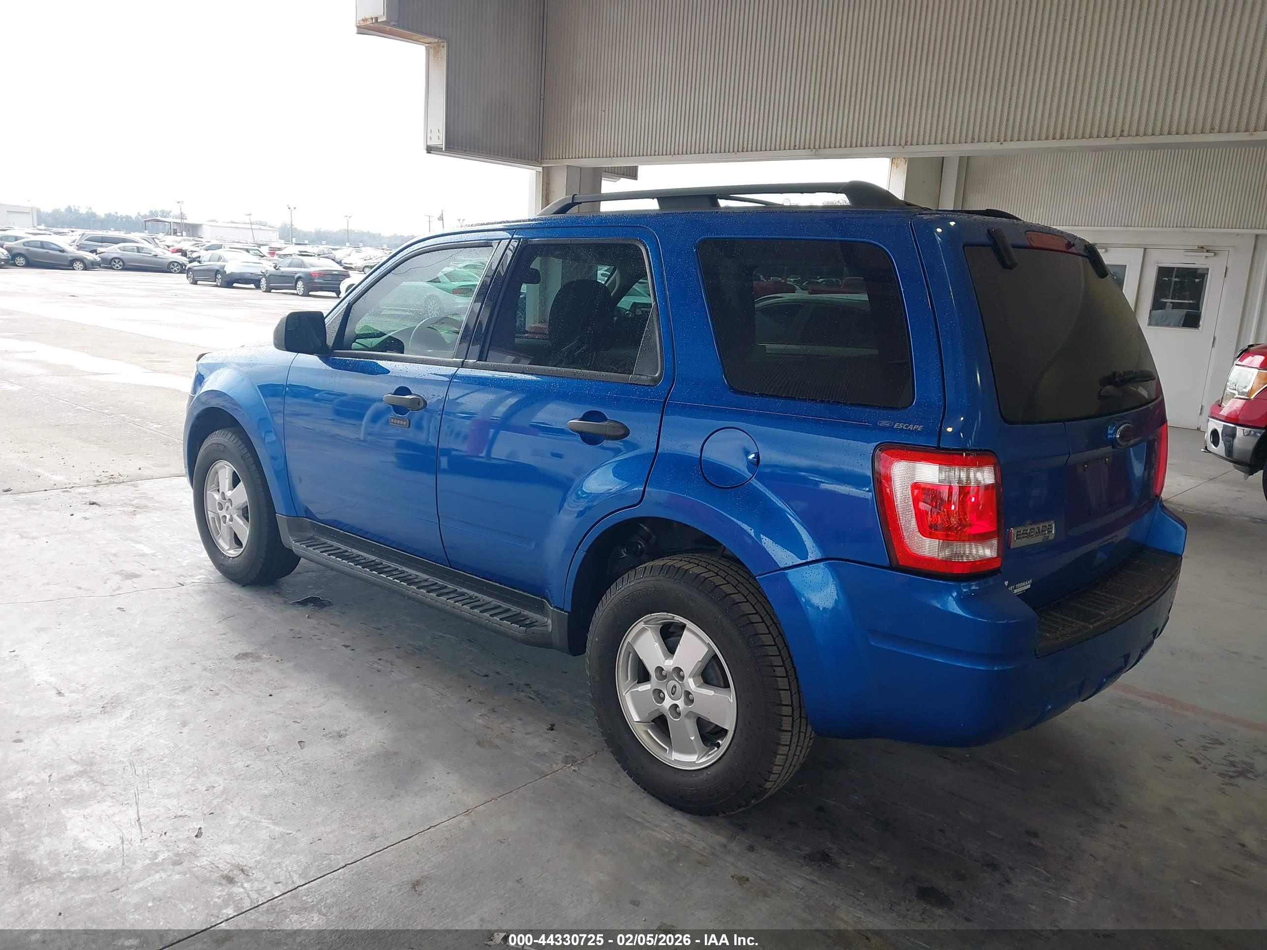 FORD ESCAPE image 3