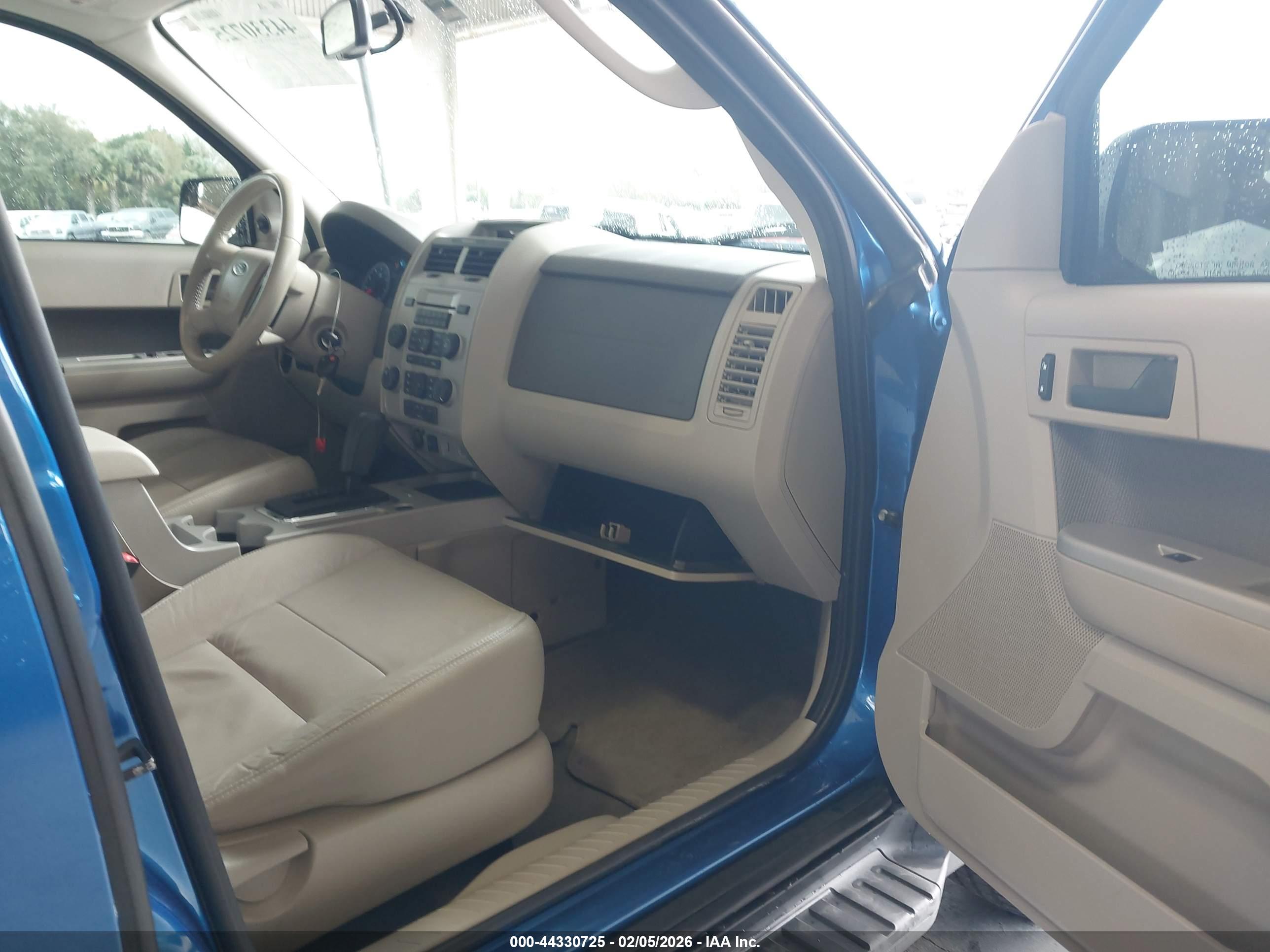 FORD ESCAPE image 5