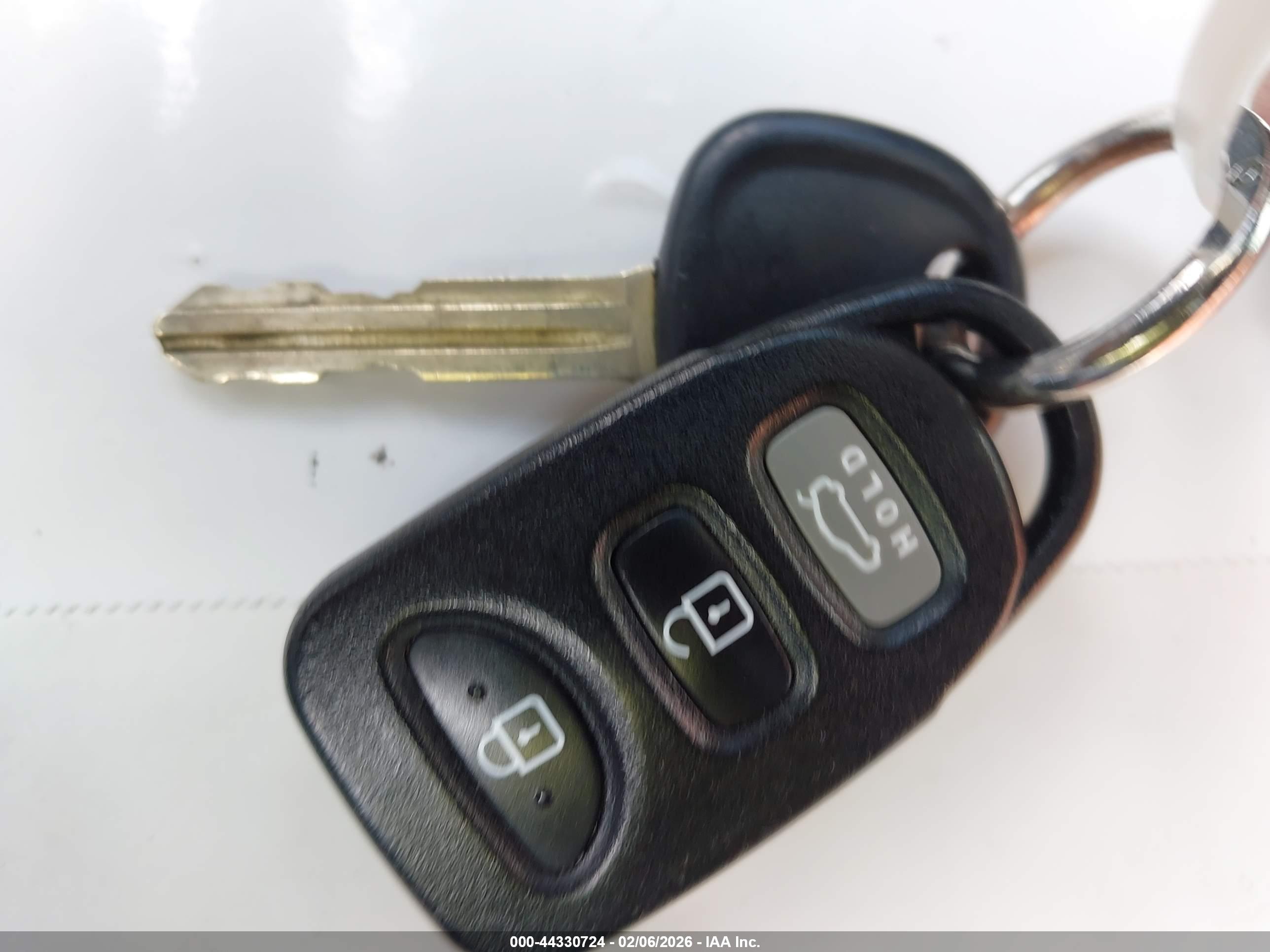 HYUNDAI ELANTRA image 11