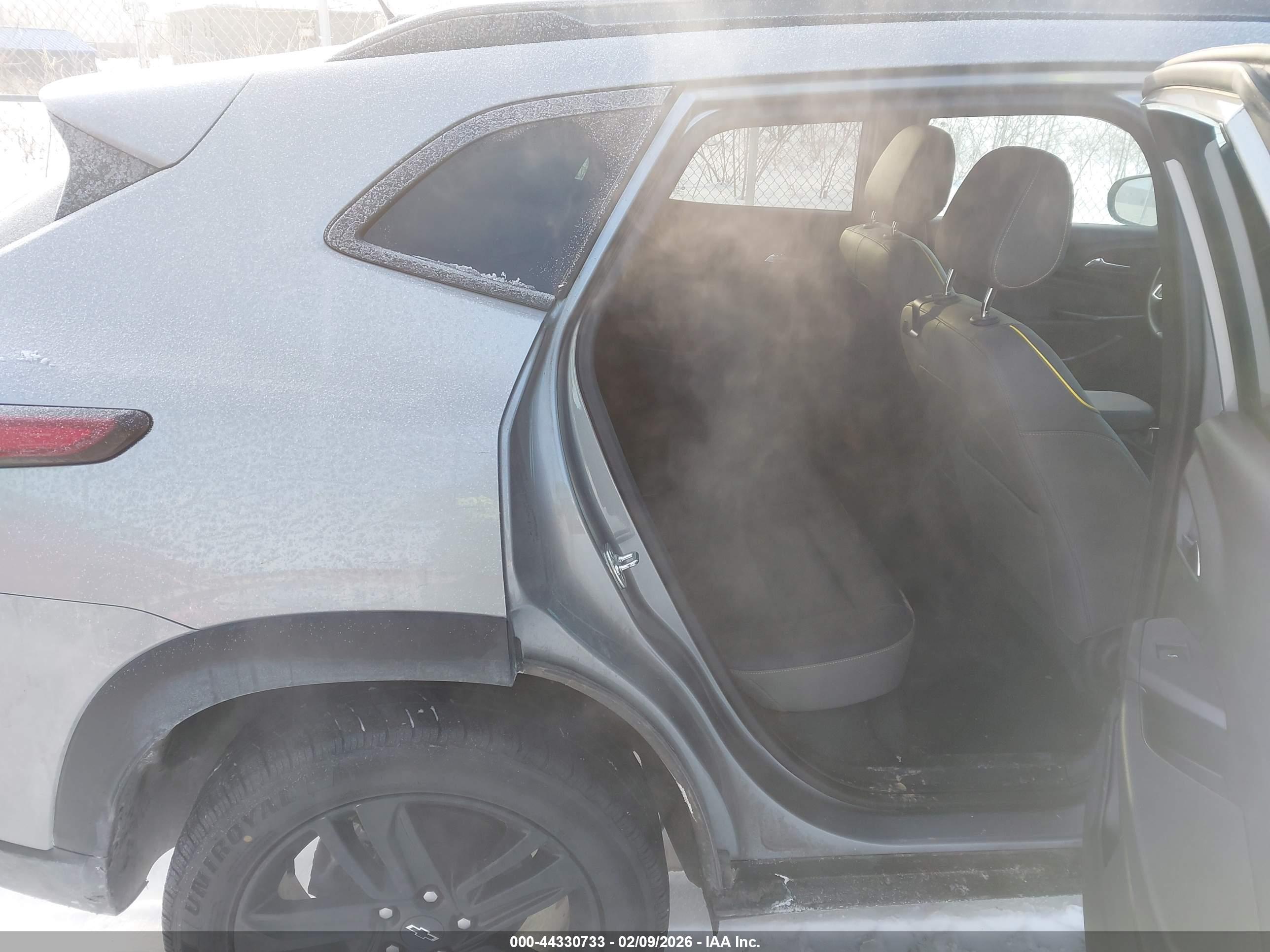 CHEVROLET TRAX image 8