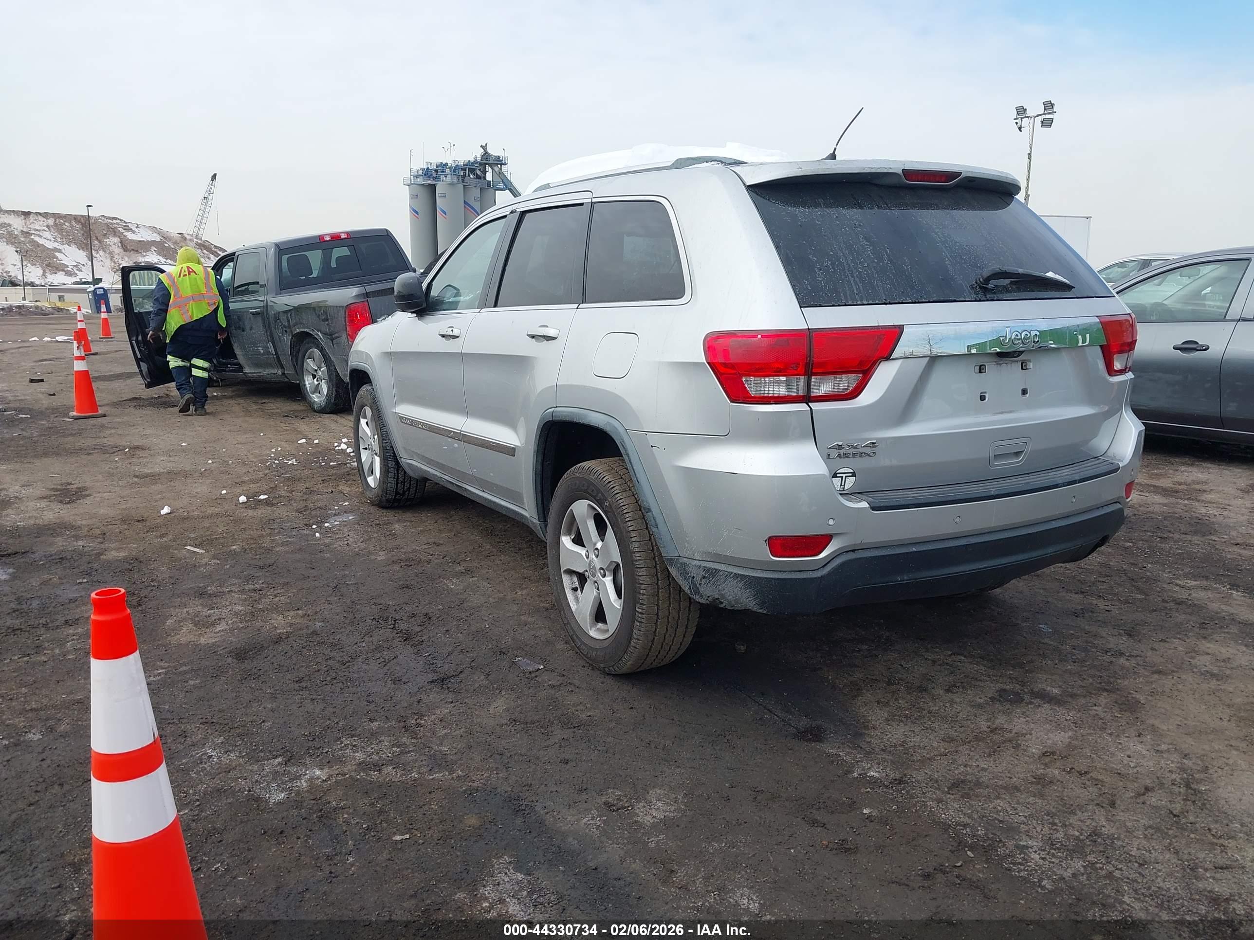 JEEP GRAND image 3