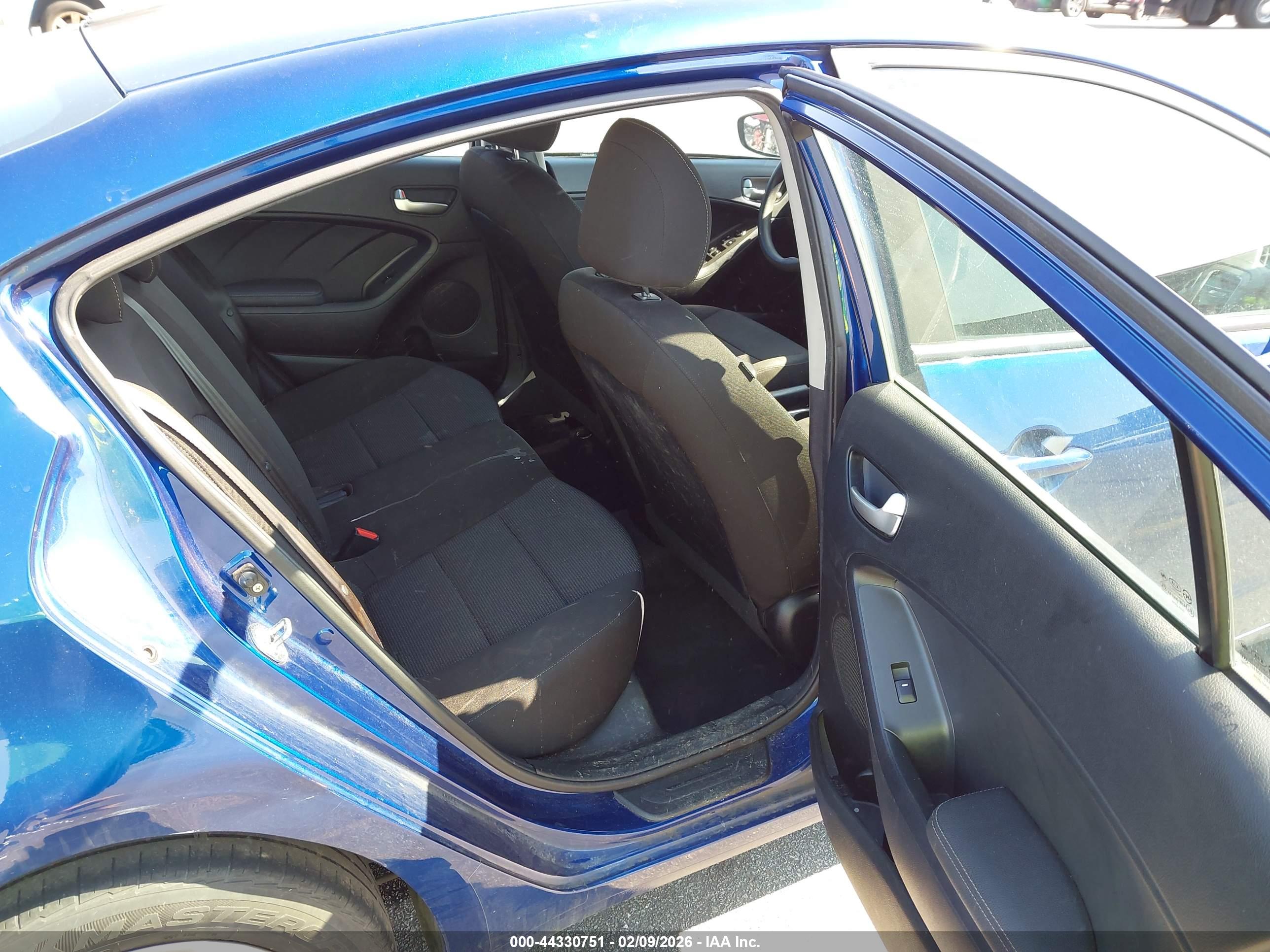KIA FORTE image 8