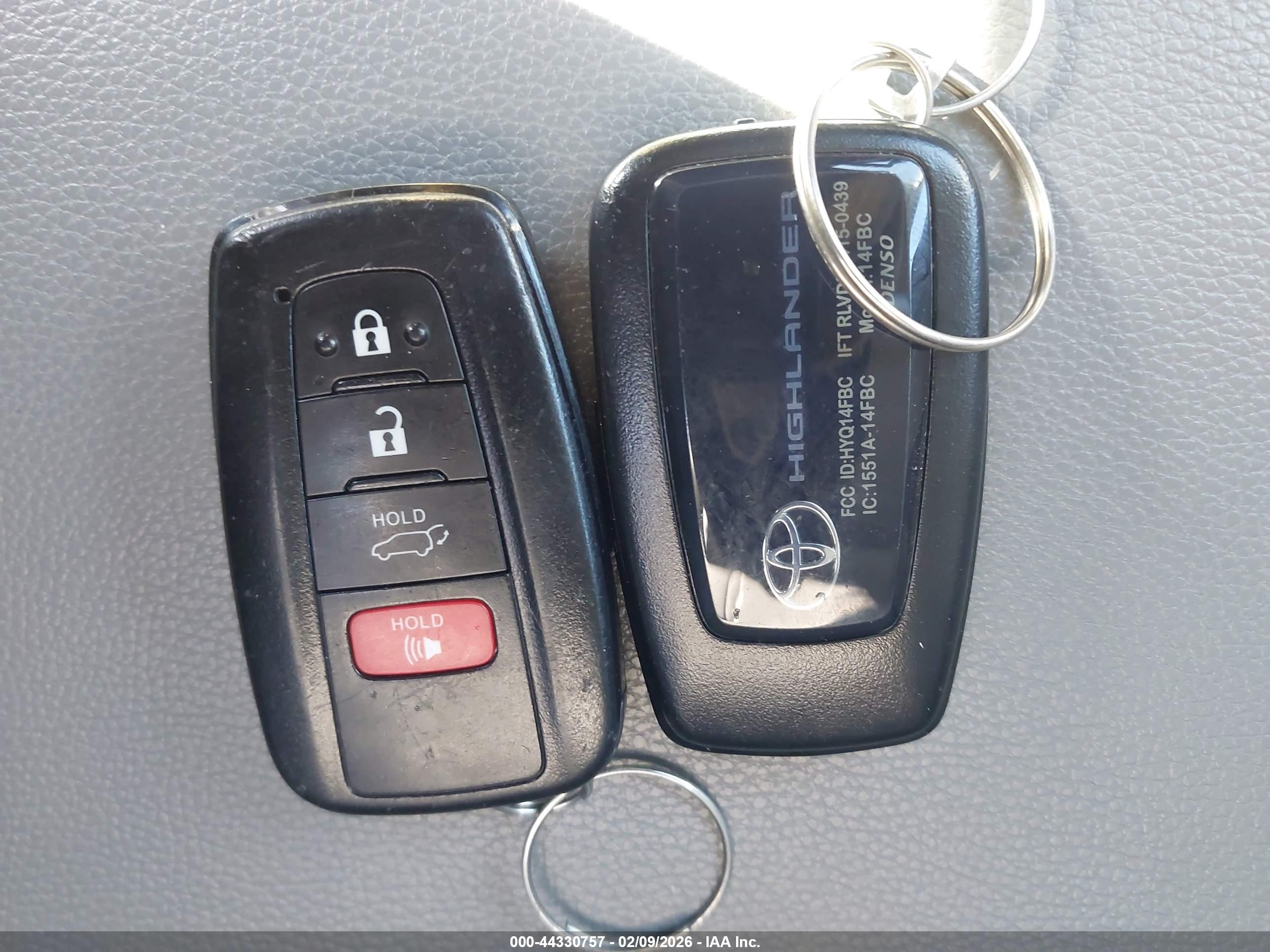TOYOTA HIGHLANDER image 11