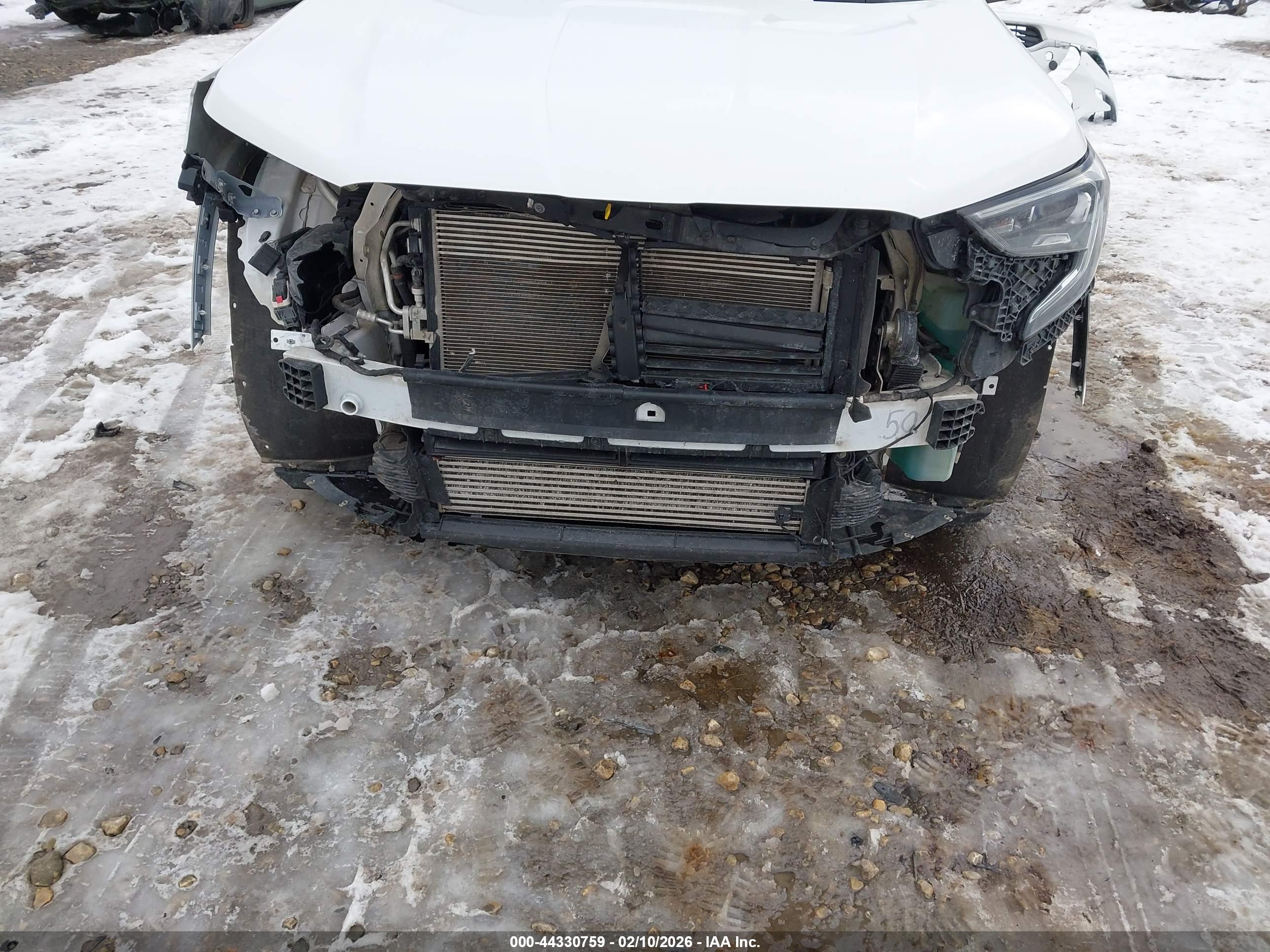 GMC TERRAIN image 6