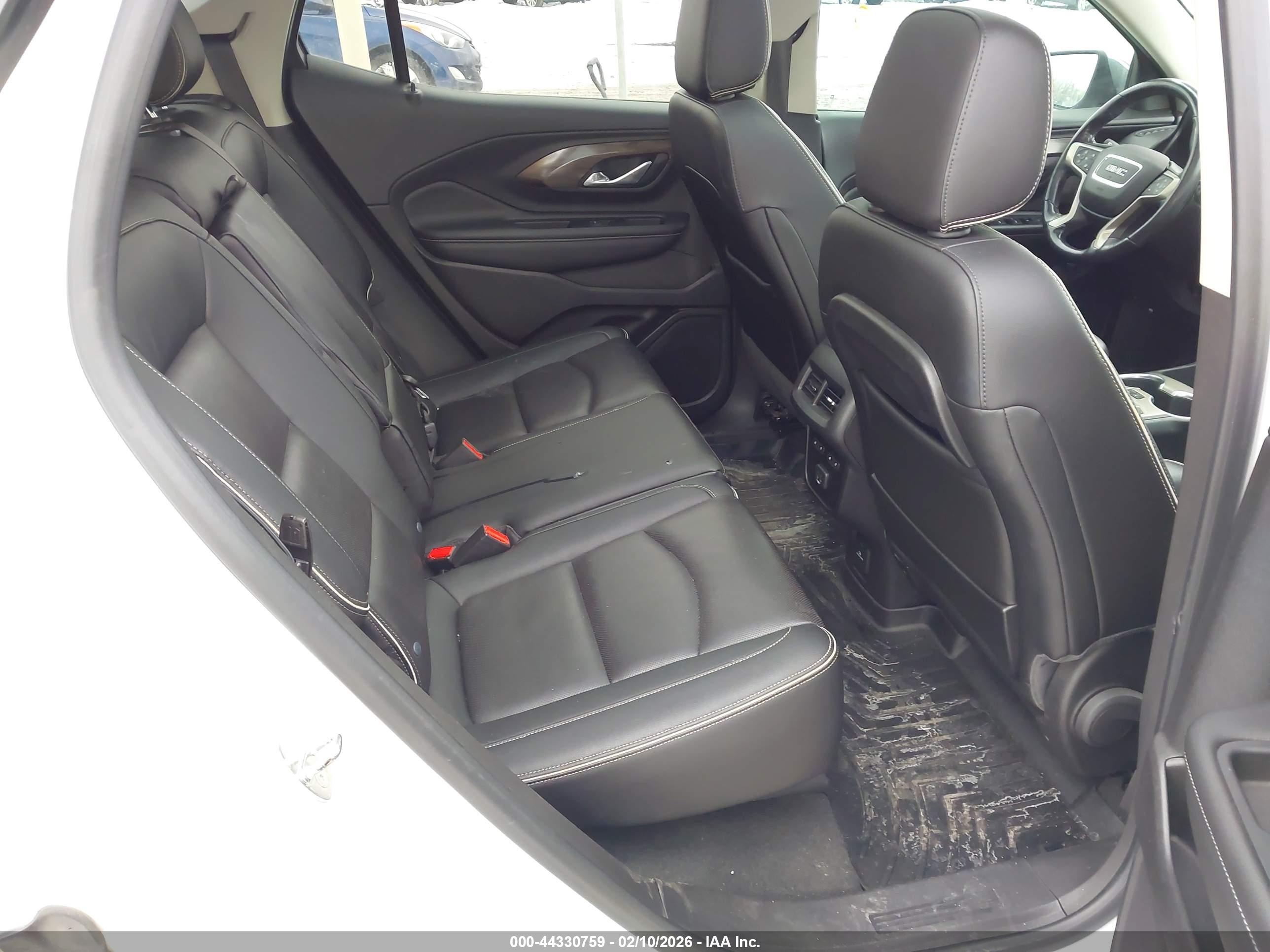 GMC TERRAIN image 8
