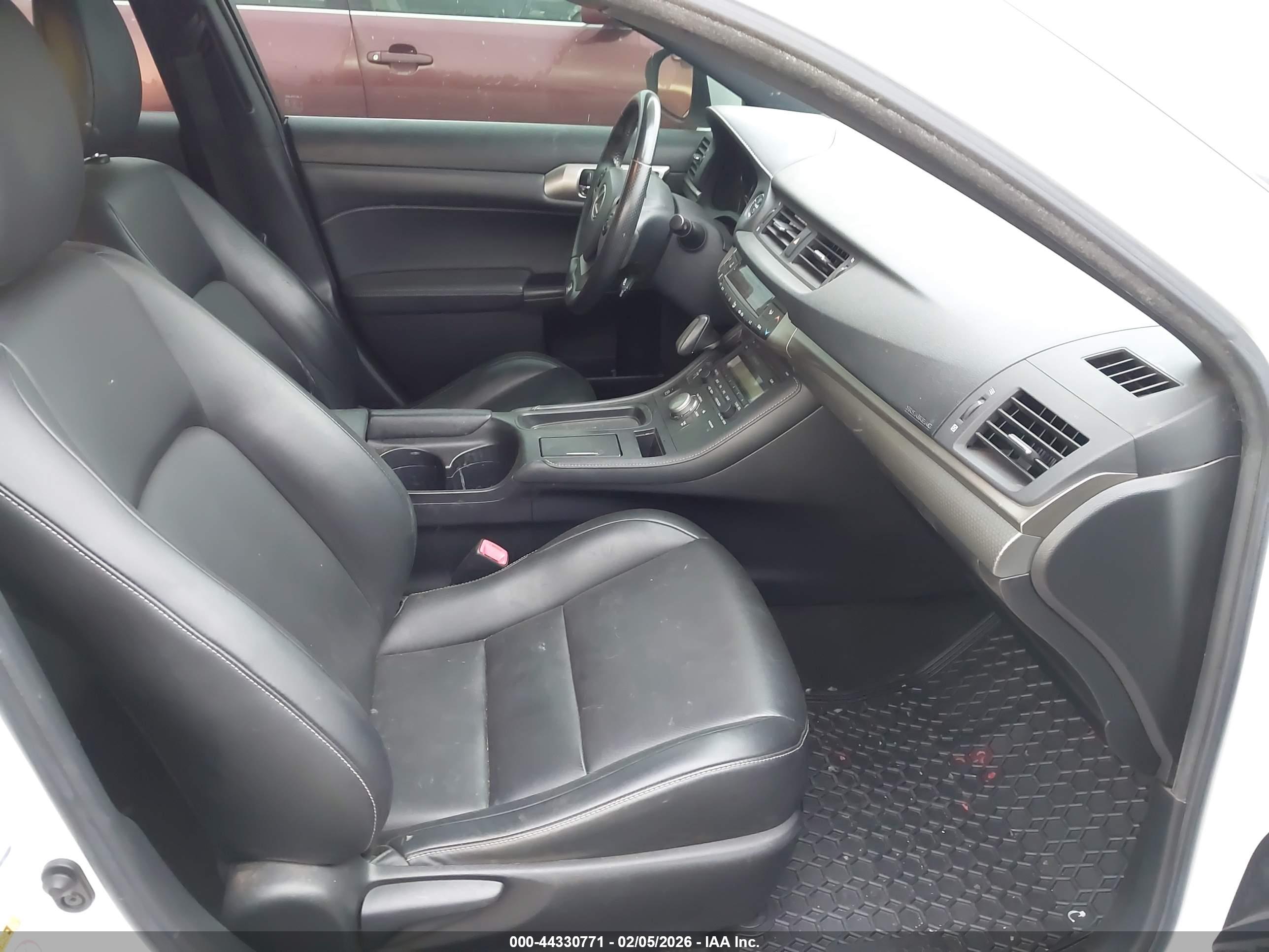 LEXUS CT image 5