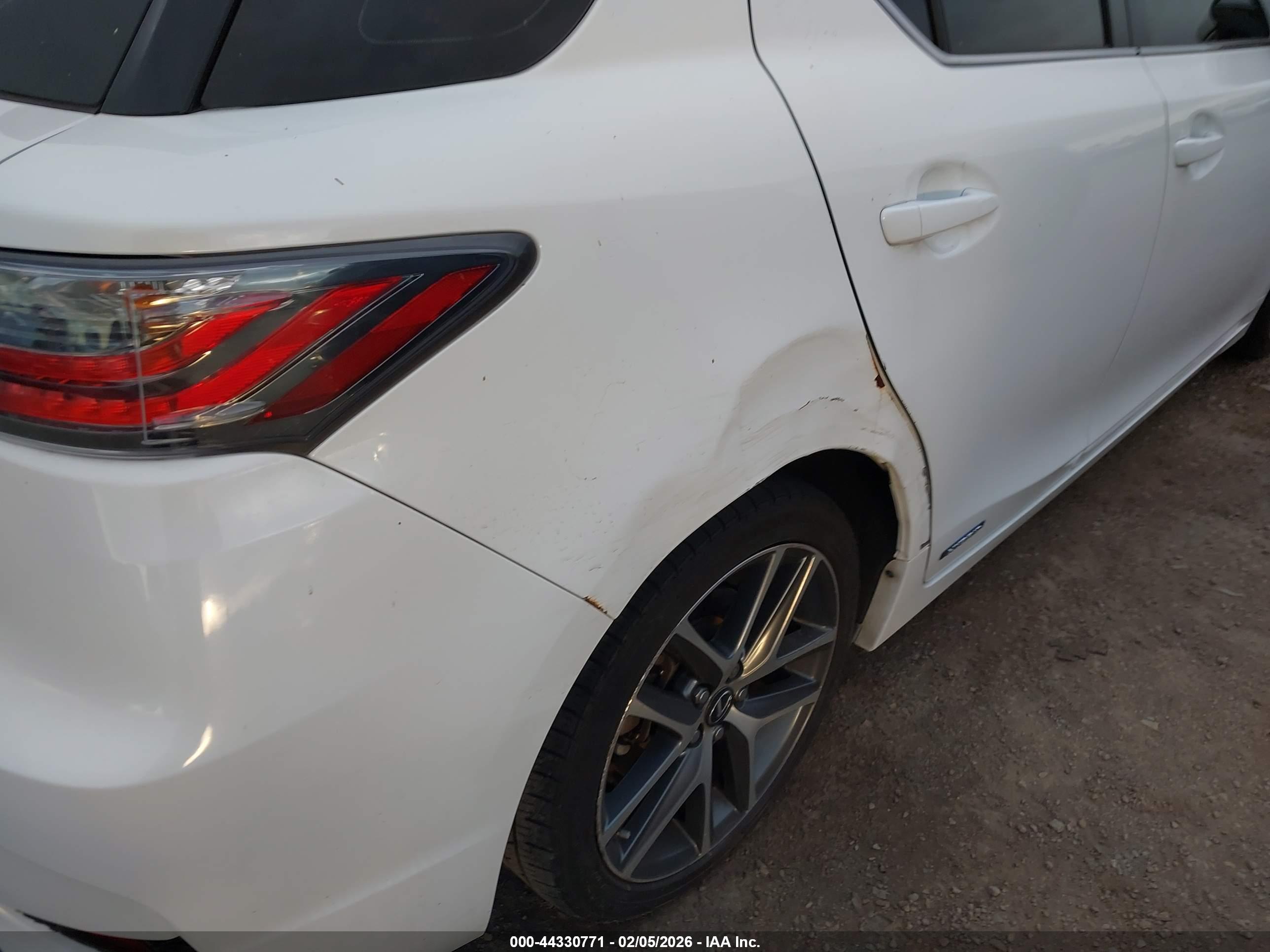 LEXUS CT image 6