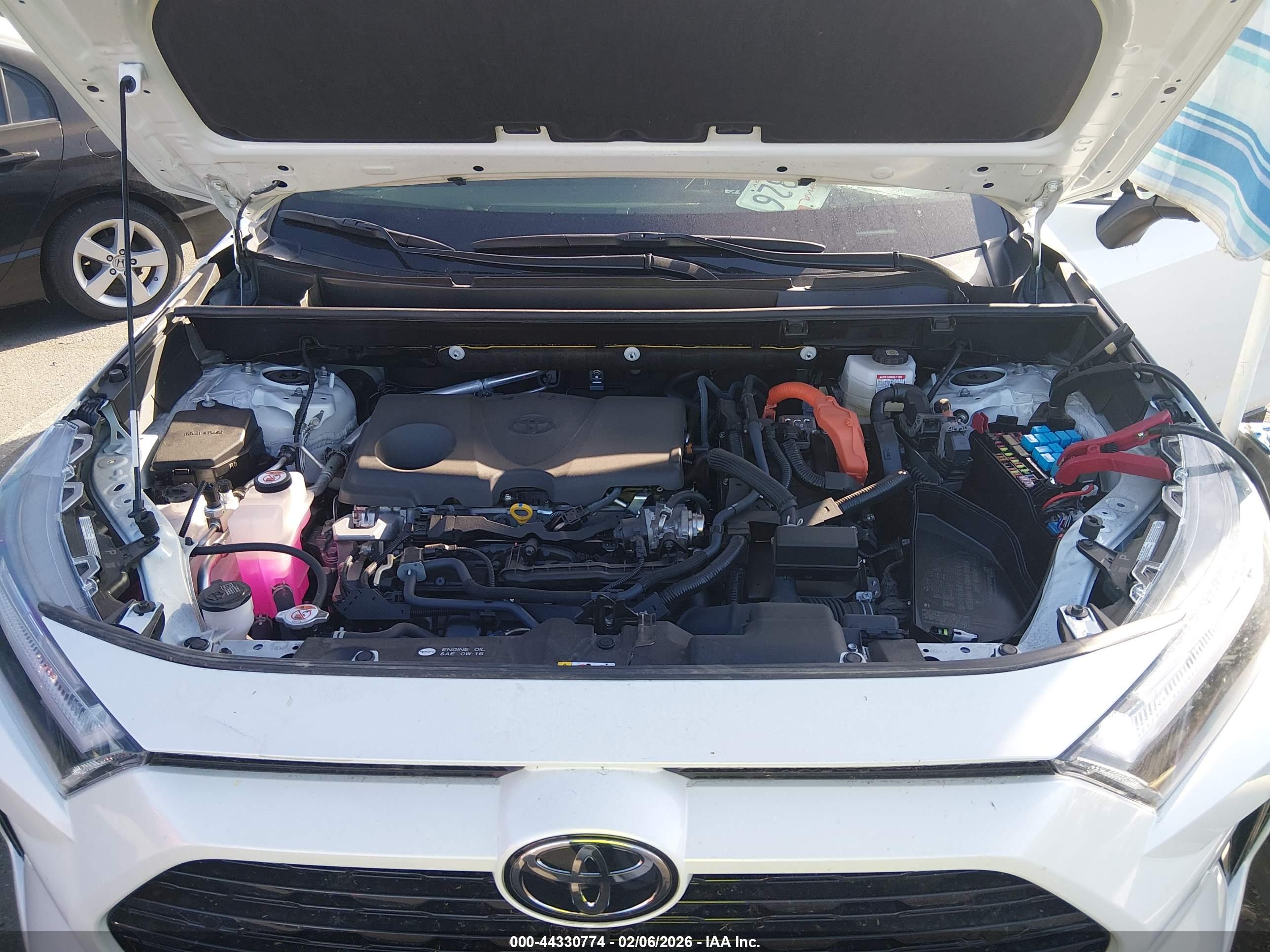 TOYOTA RAV4 image 10