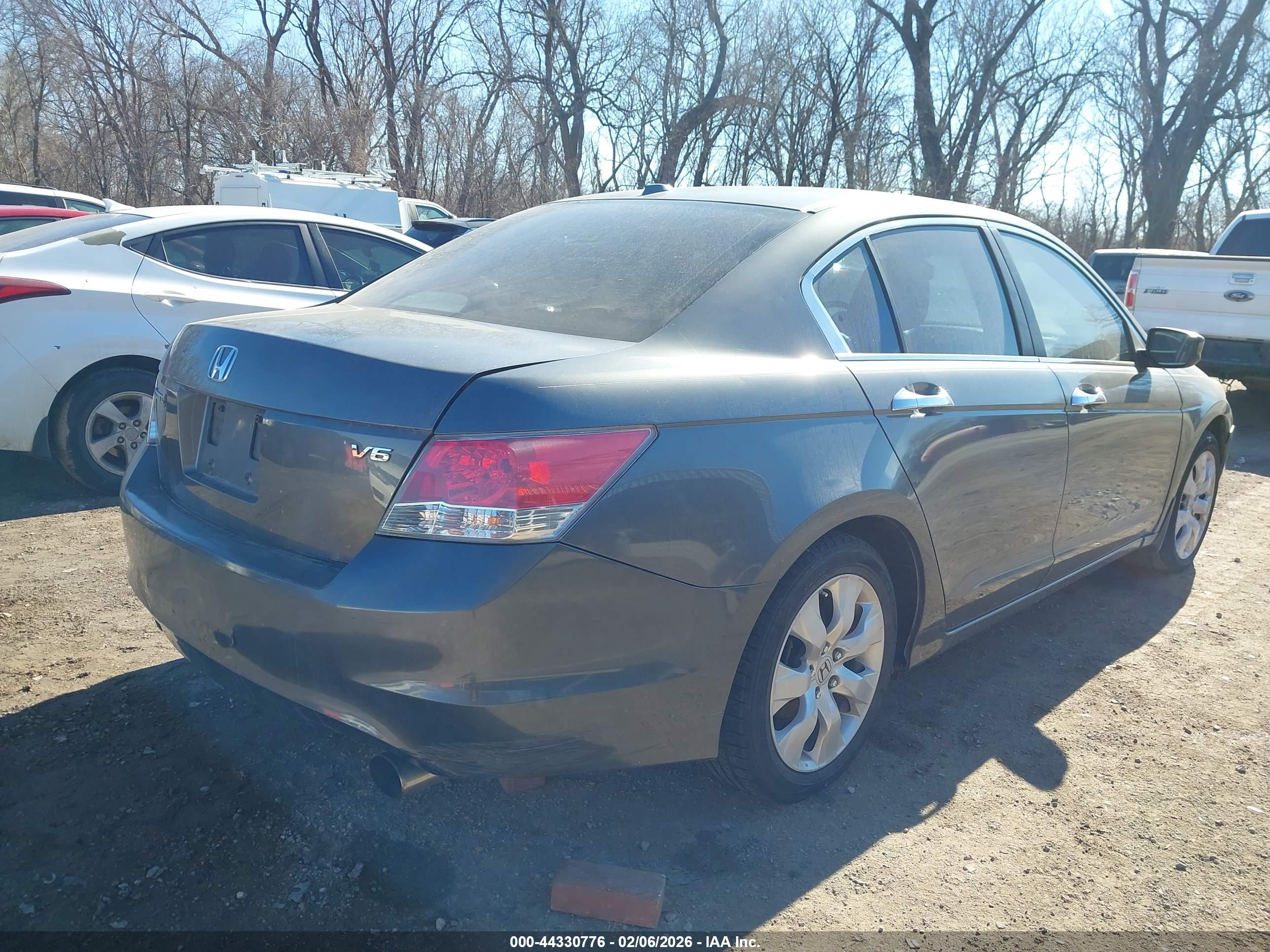 HONDA ACCORD image 4
