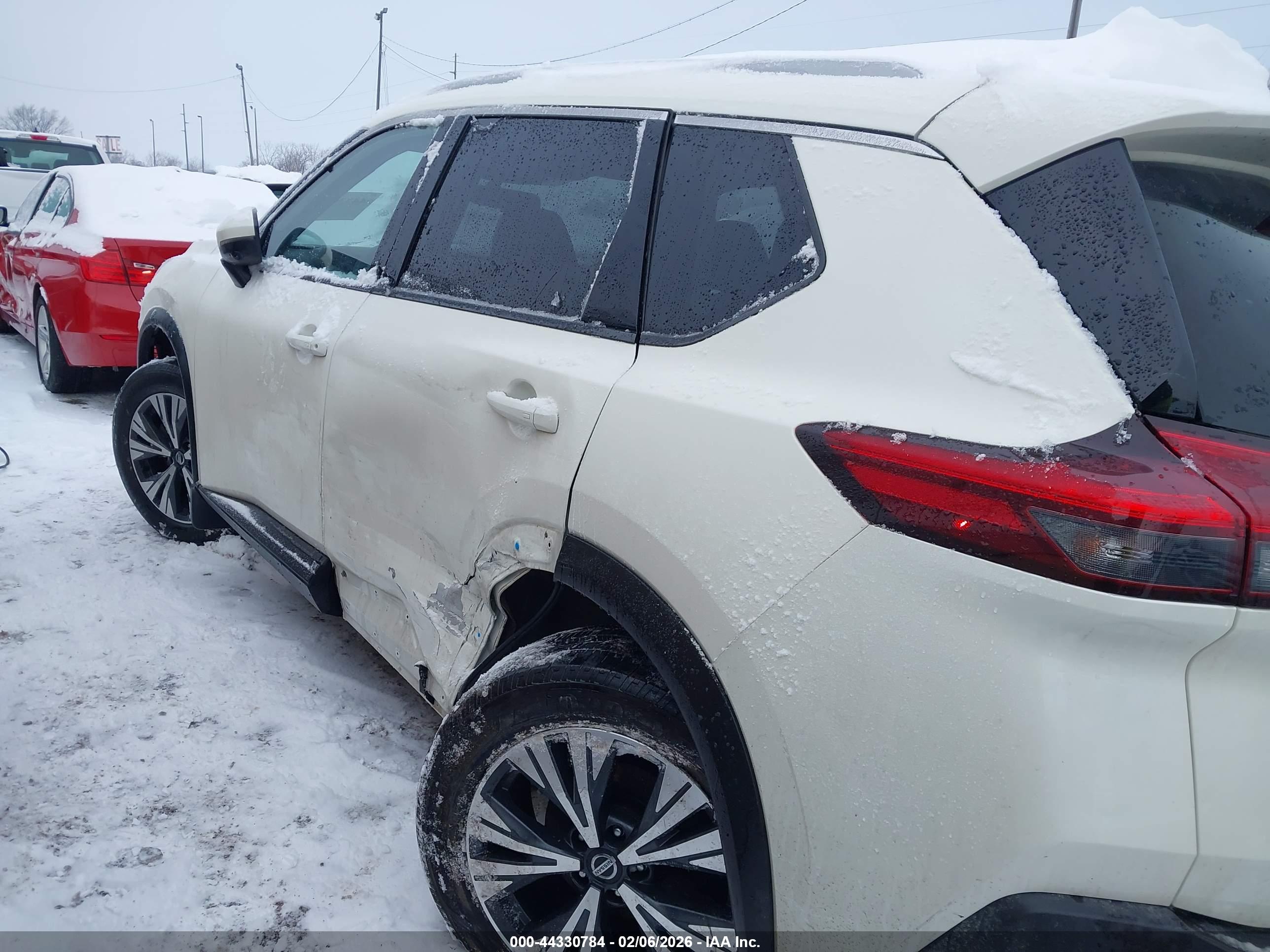 NISSAN ROGUE image 6