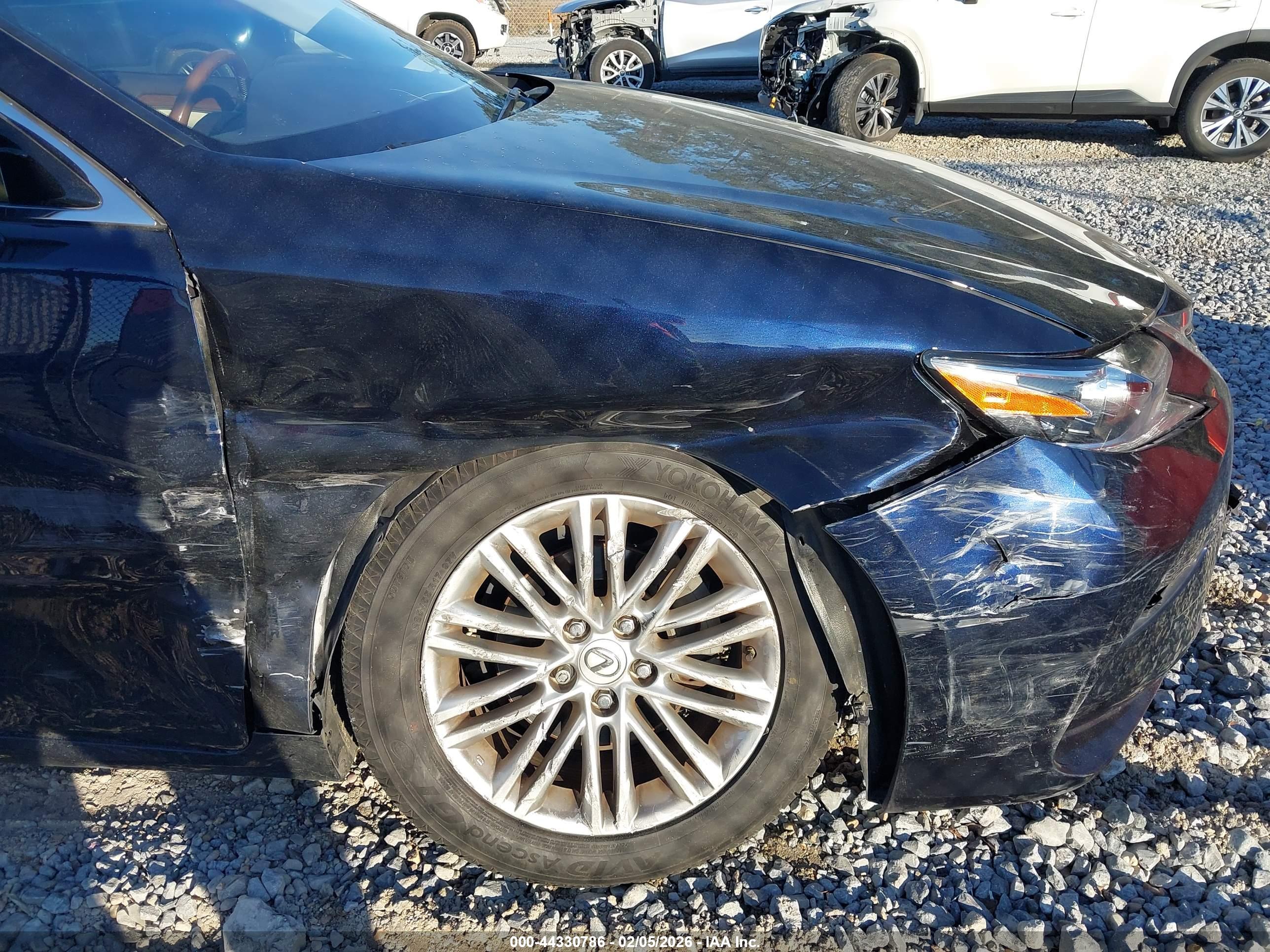 LEXUS ES image 6