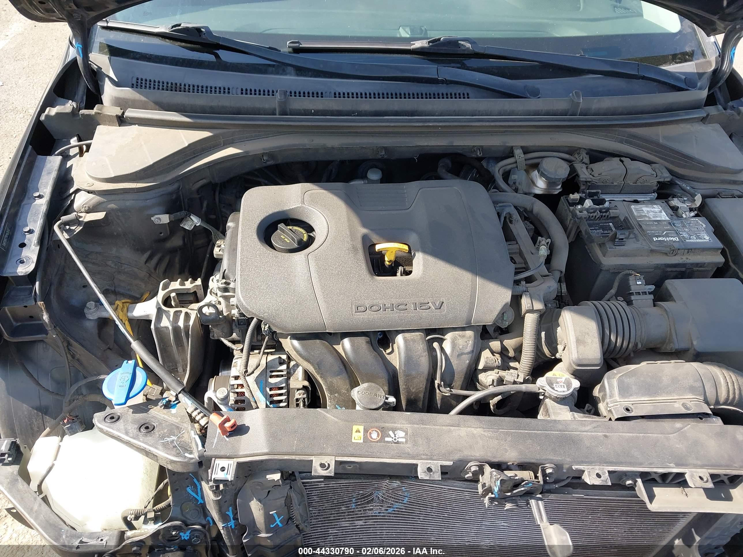 HYUNDAI ELANTRA image 10