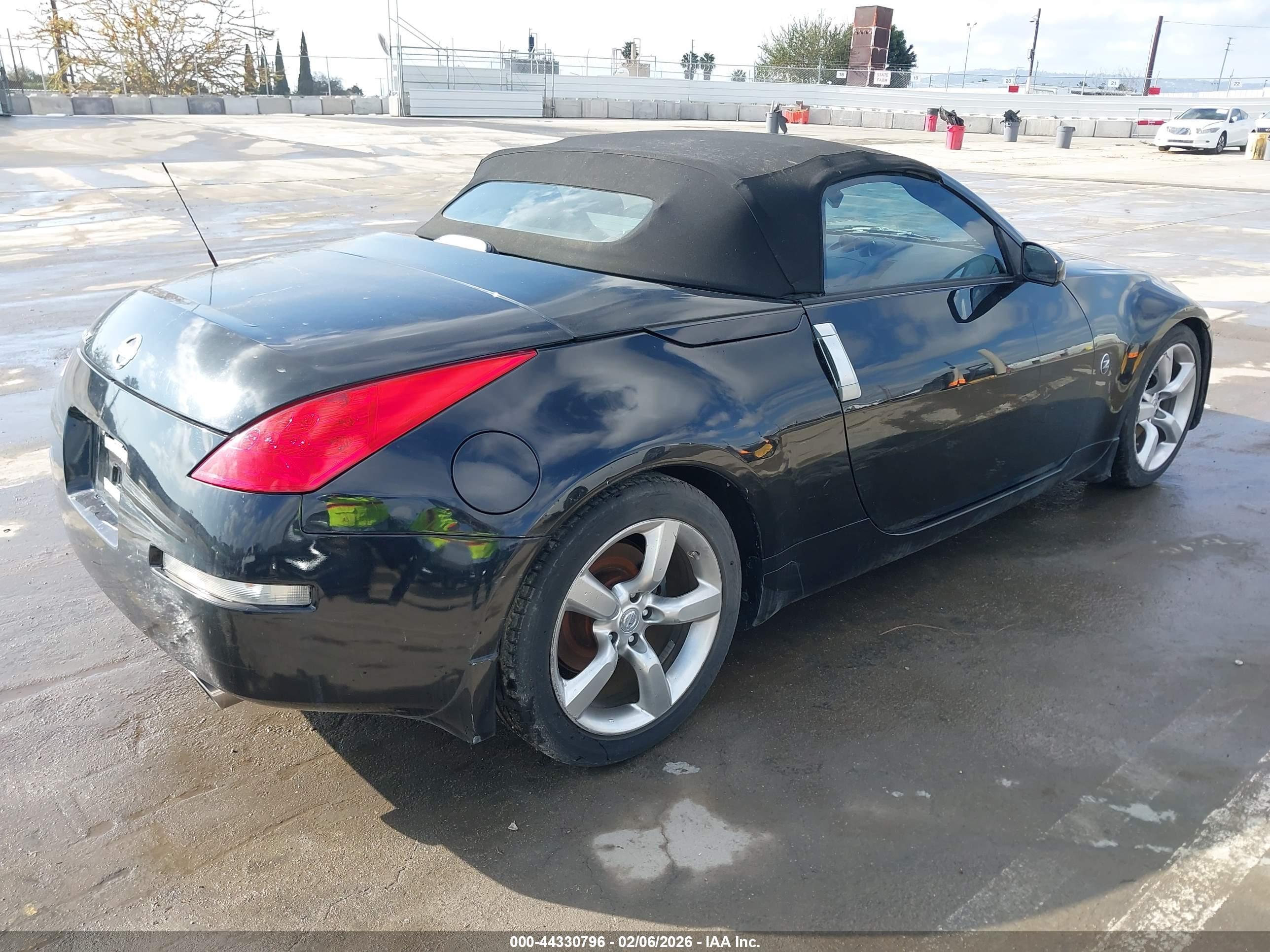 NISSAN 350Z image 4