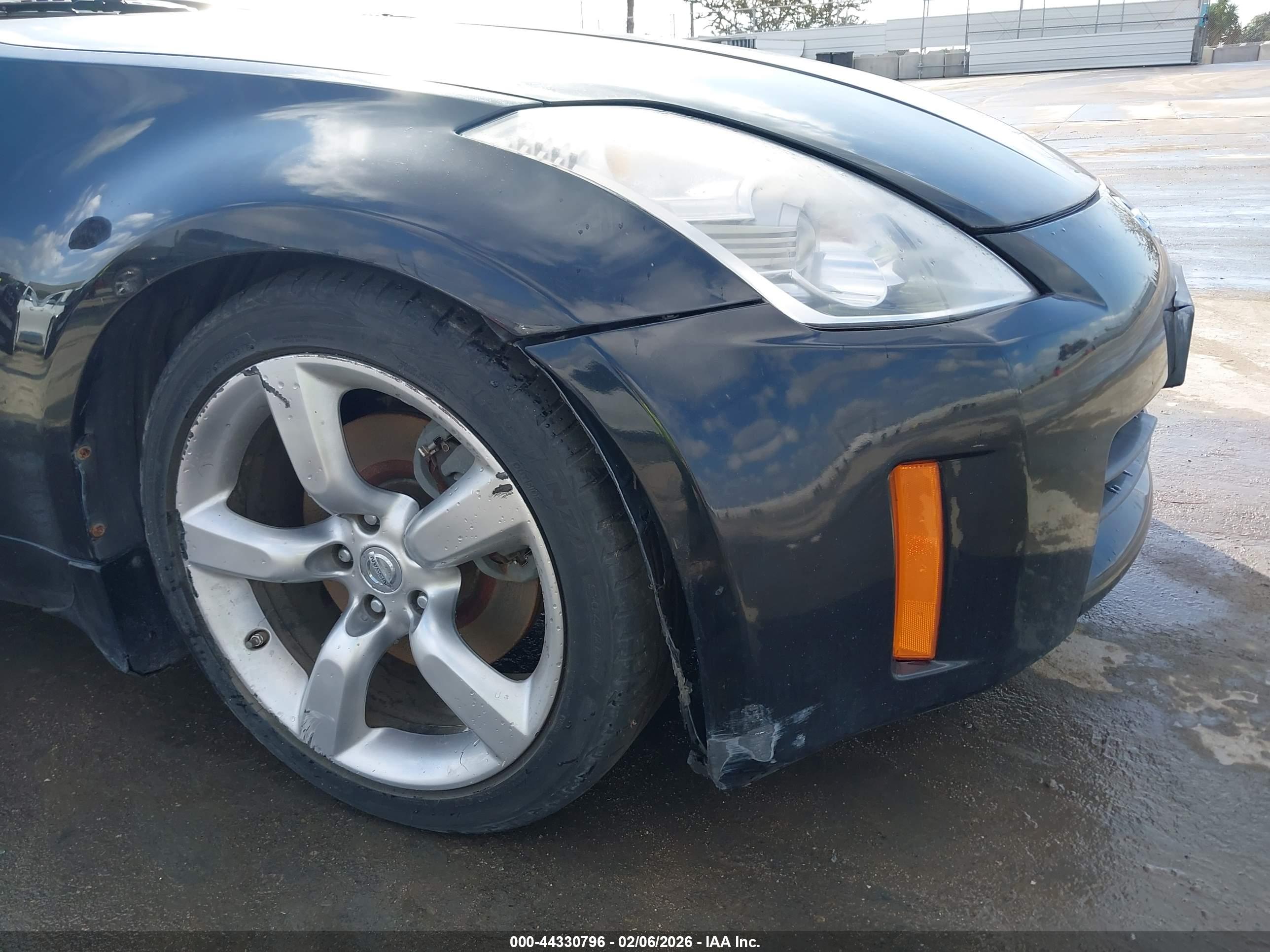 NISSAN 350Z image 6