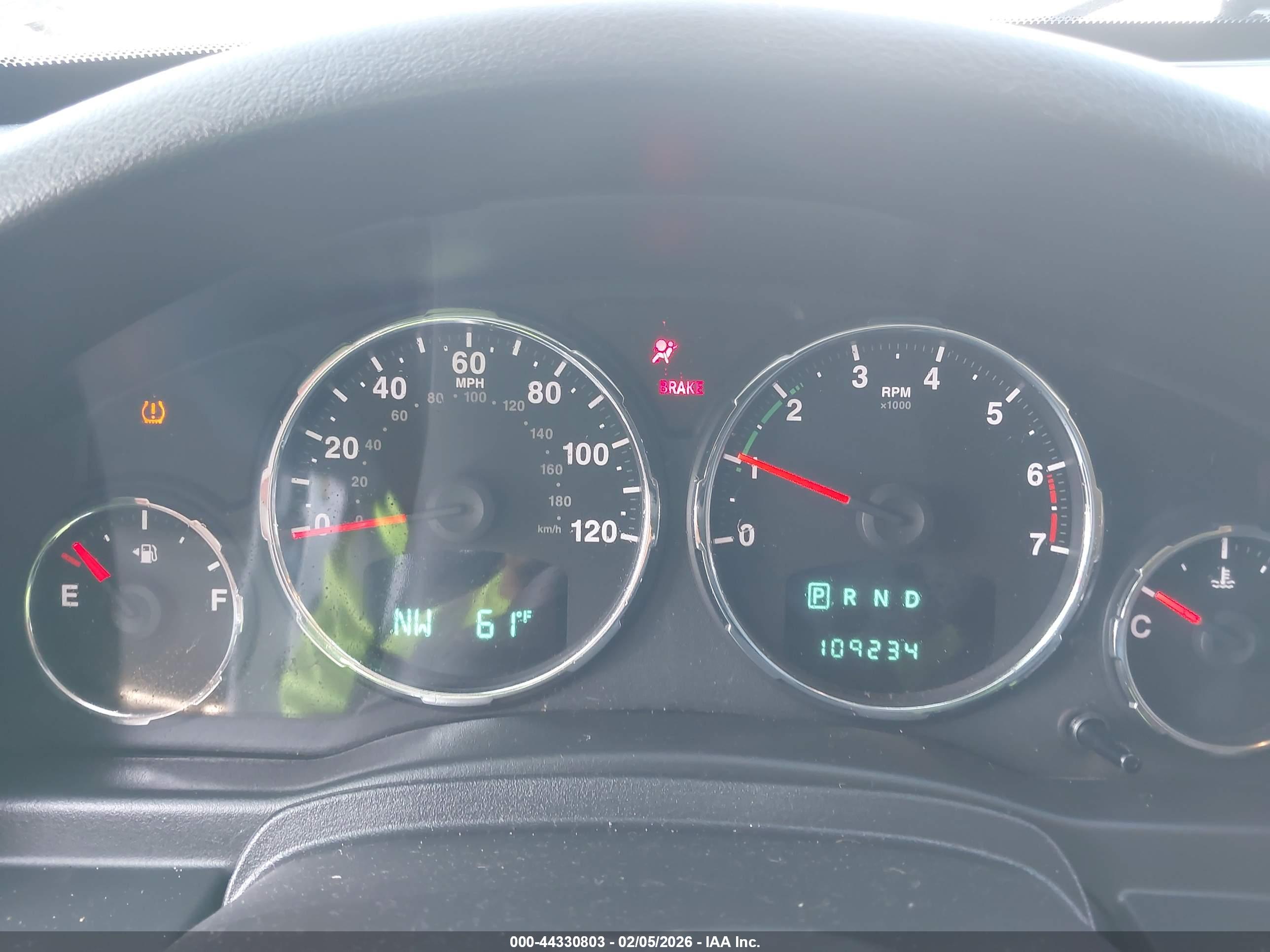 JEEP LIBERTY image 7