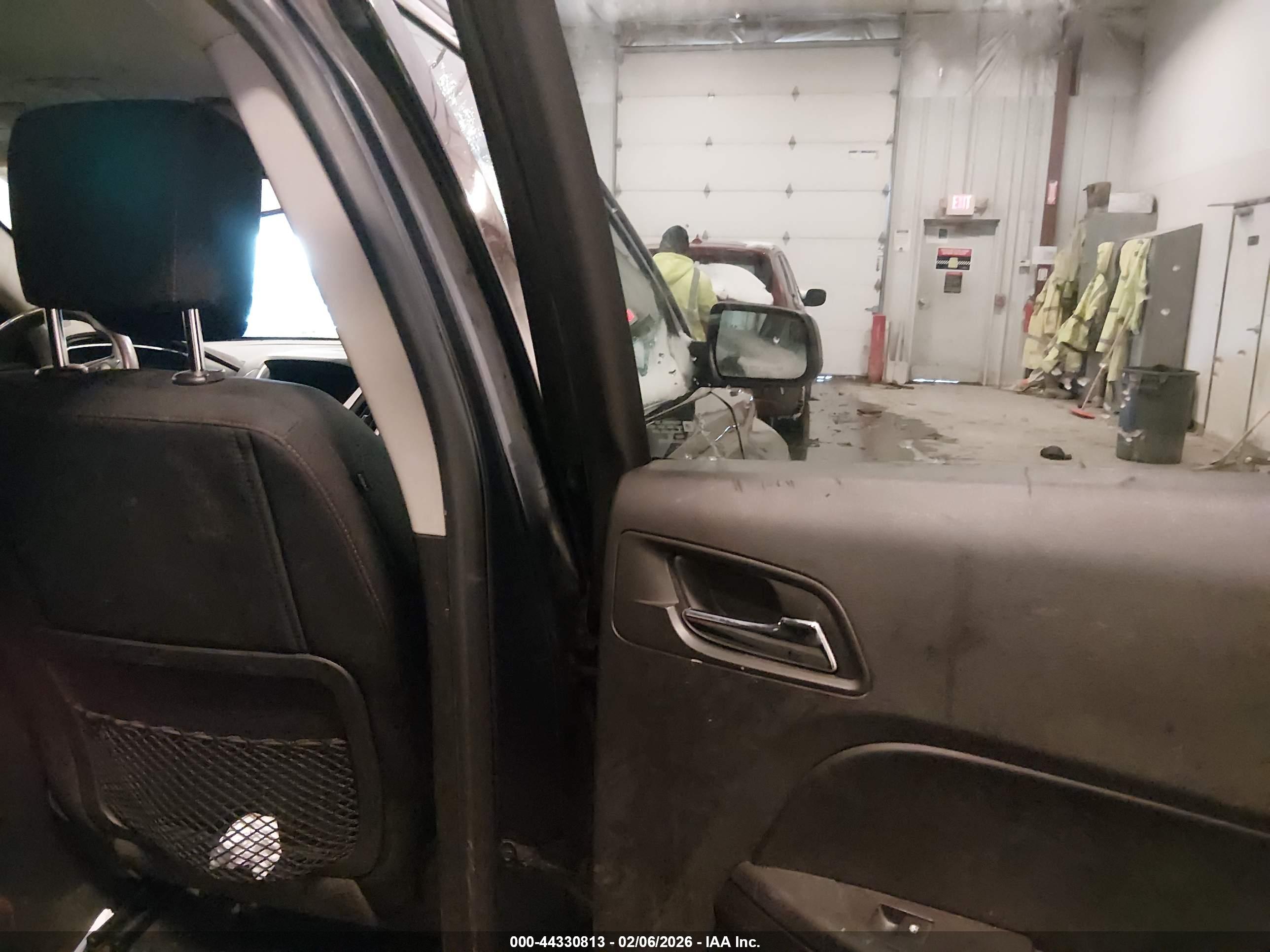 GMC TERRAIN image 8