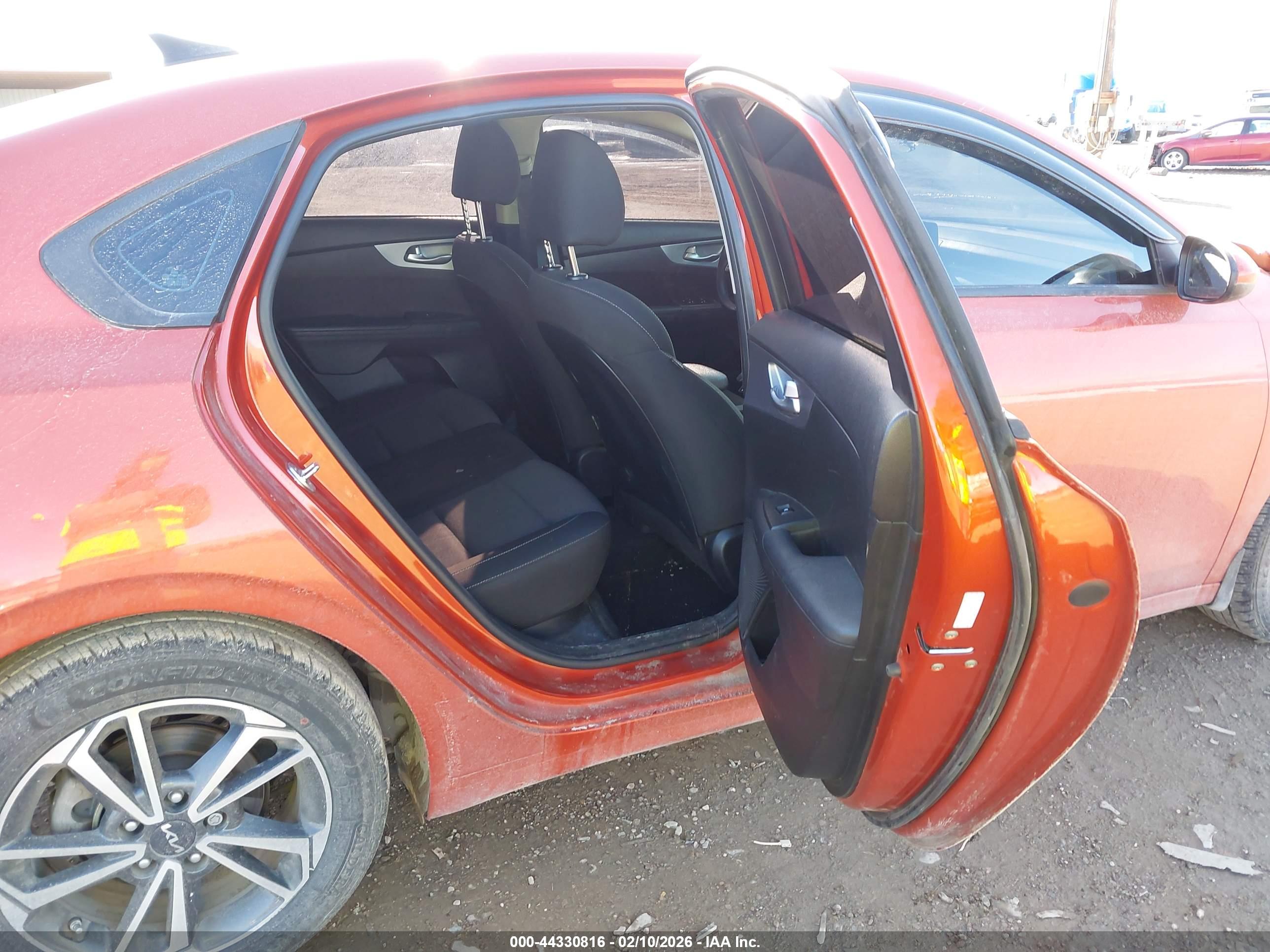 KIA FORTE image 8