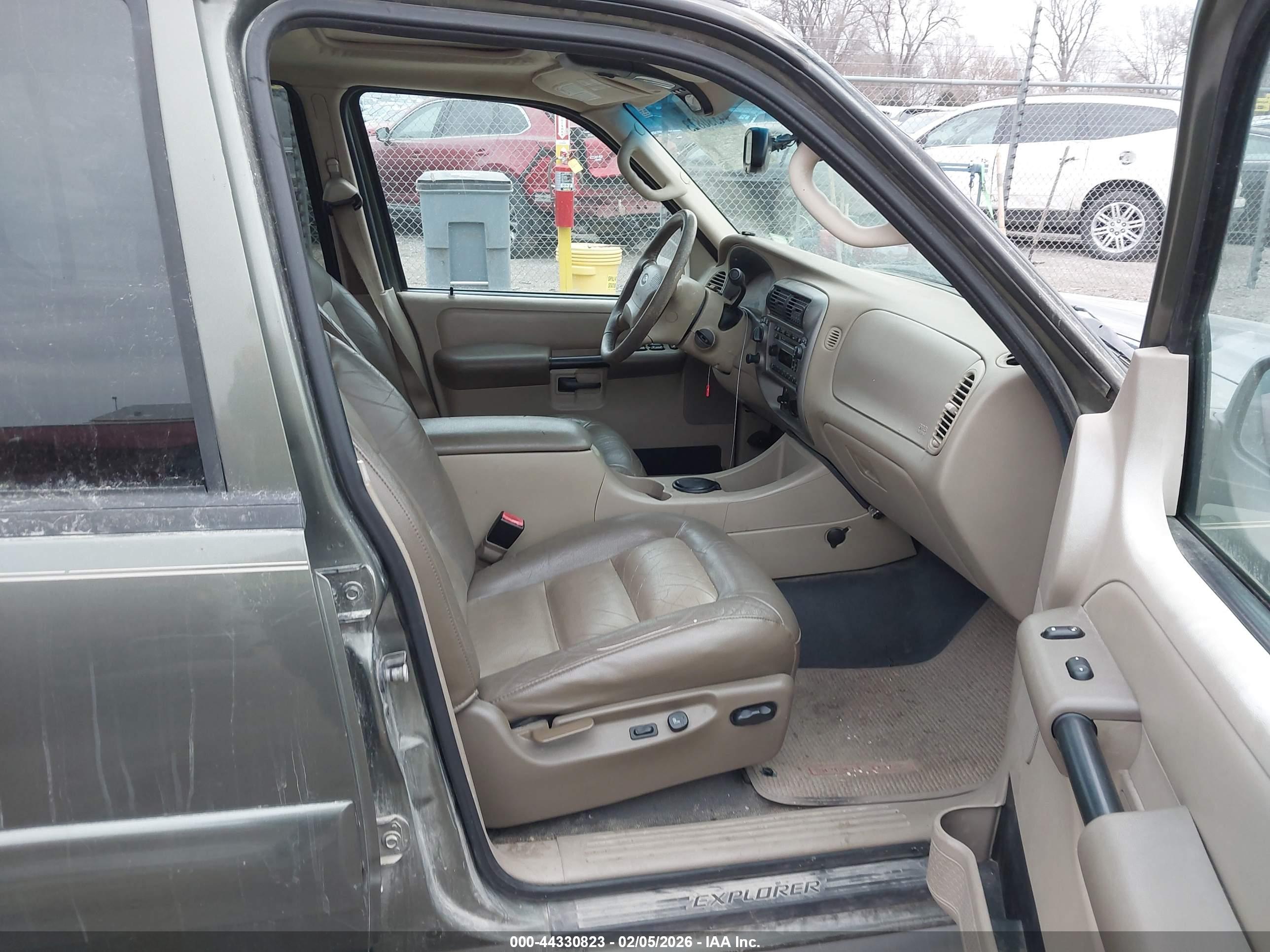 FORD EXPLORER image 5