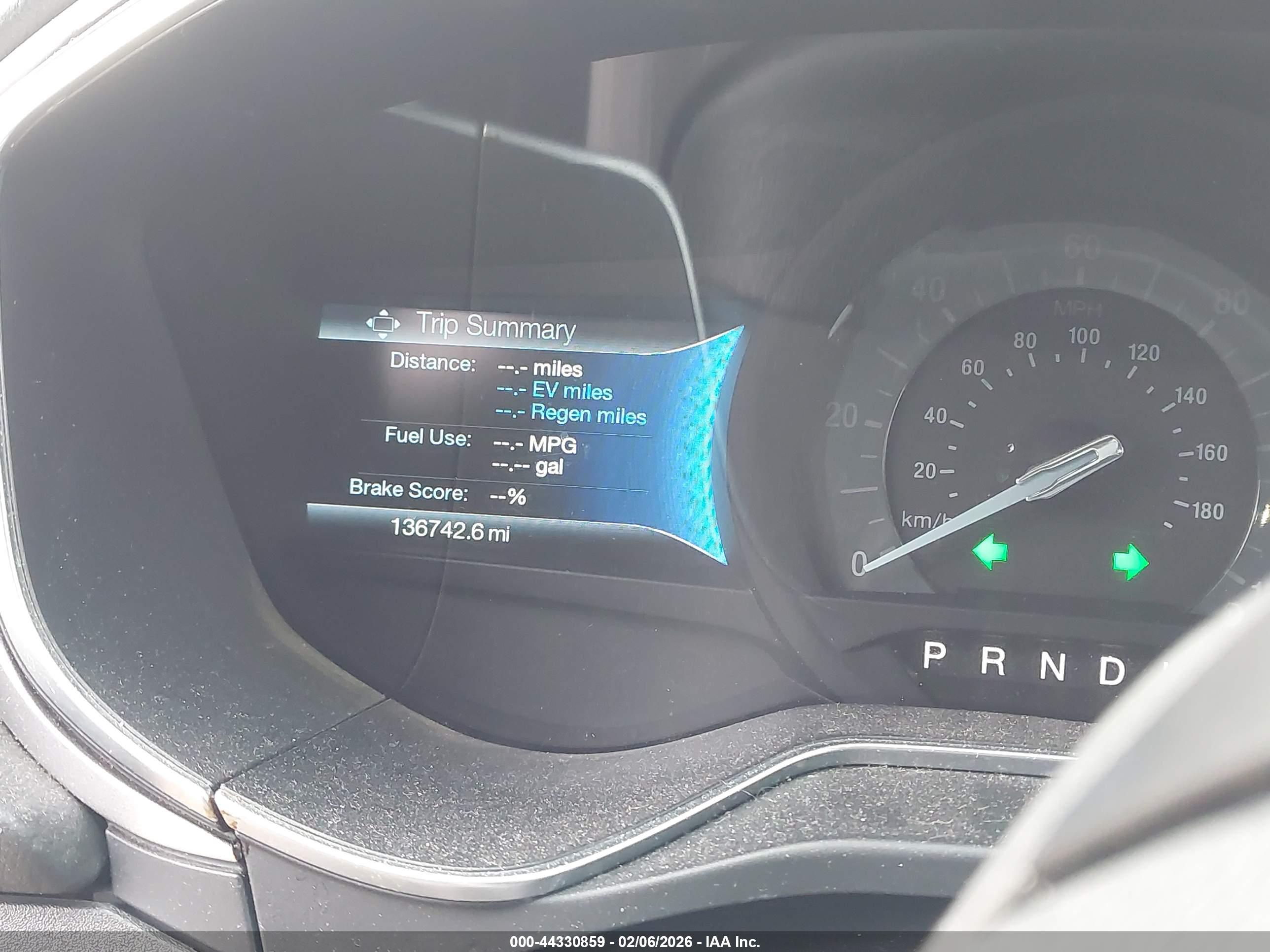 FORD FUSION image 7