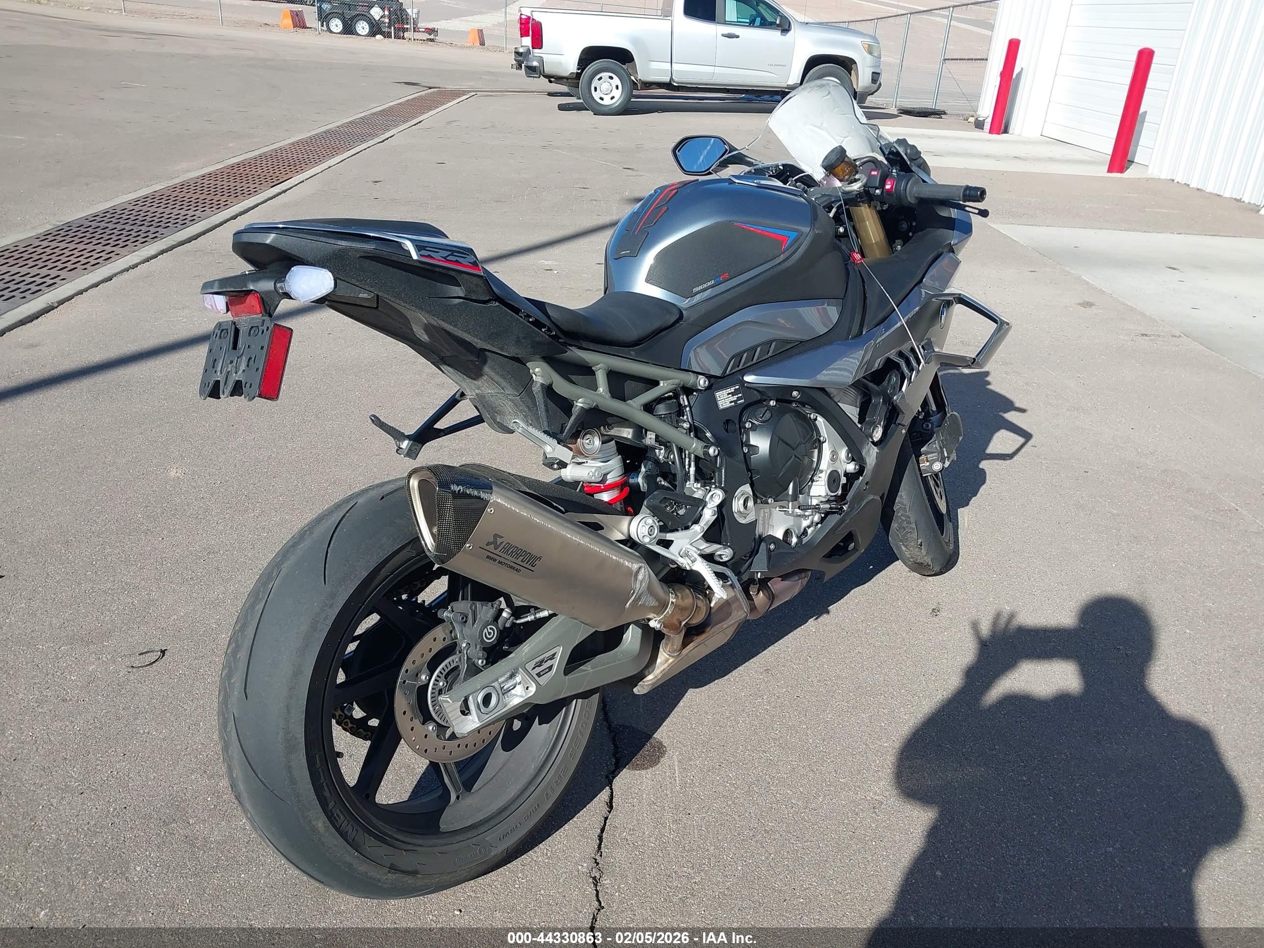 BMW S image 4