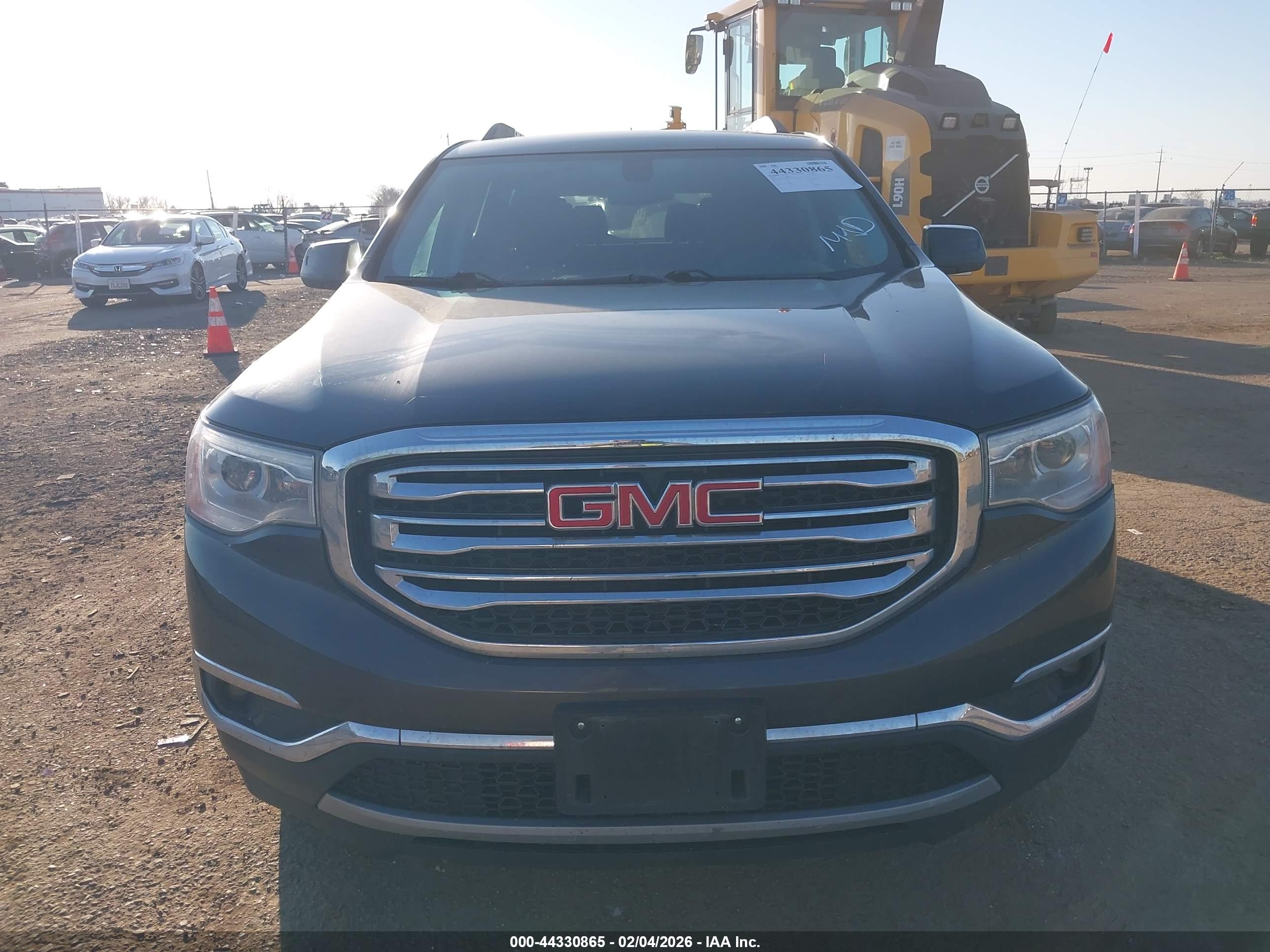 GMC ACADIA image 6