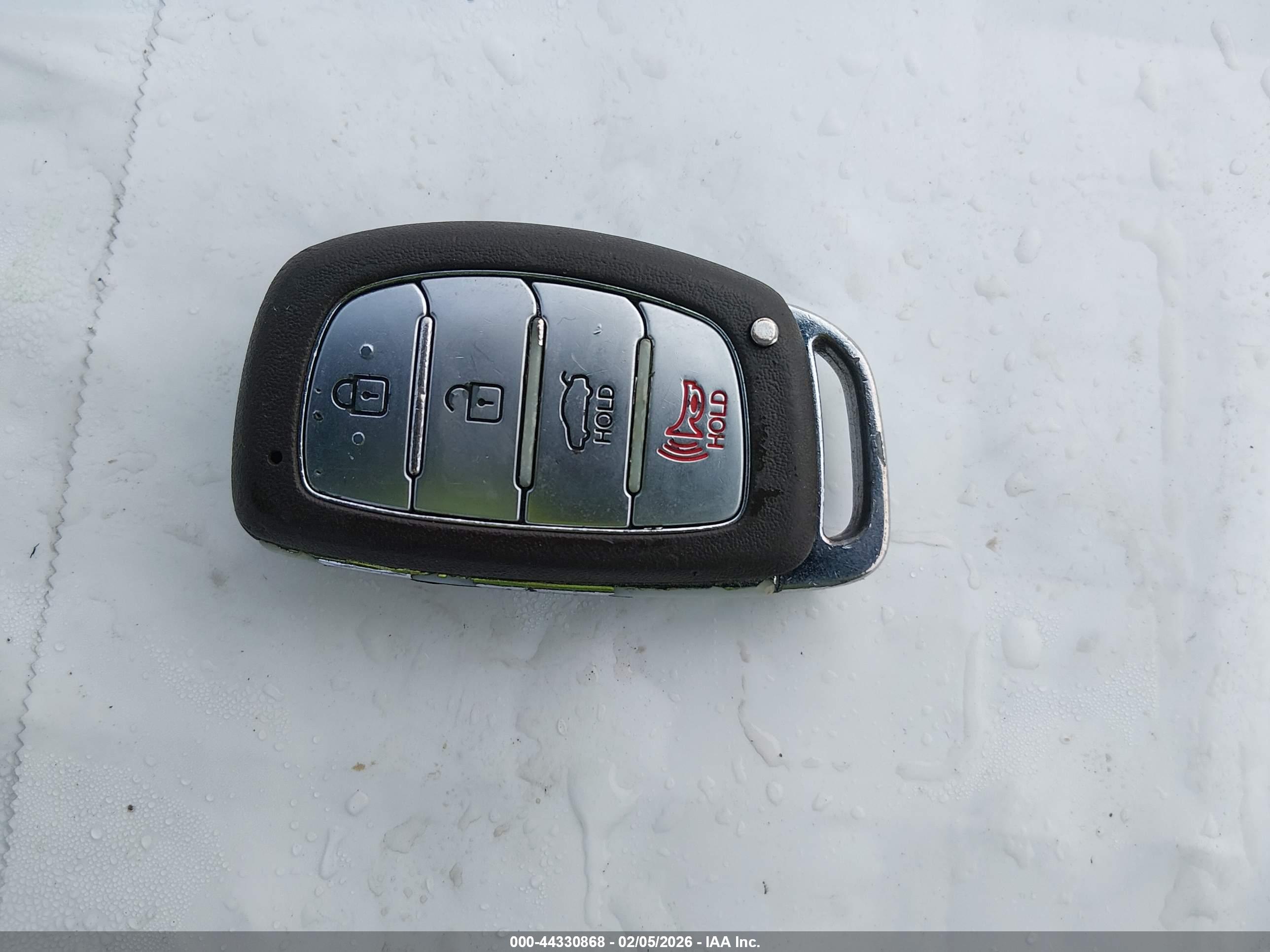 HYUNDAI ELANTRA image 11