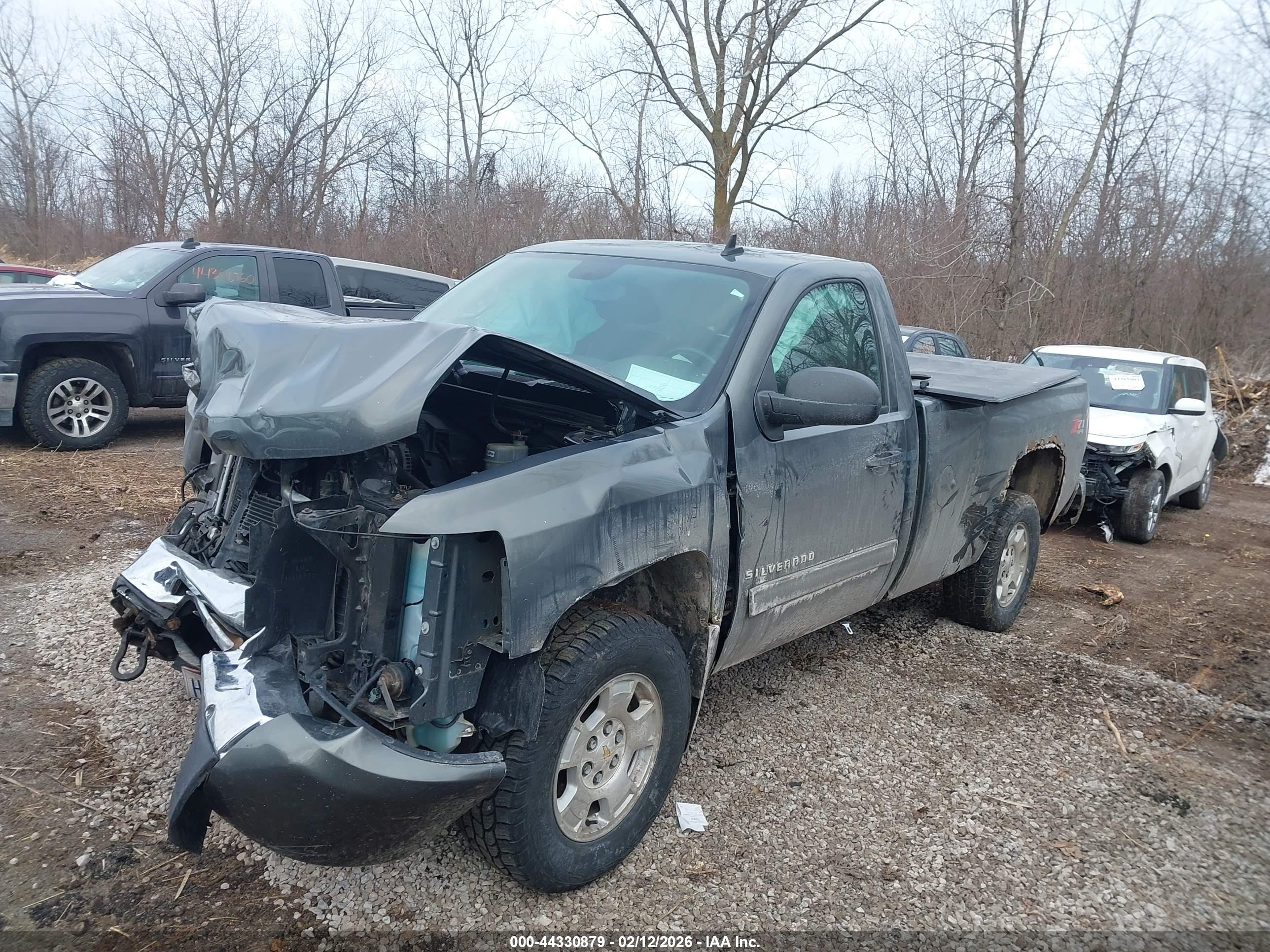CHEVROLET SILVERADO image 2