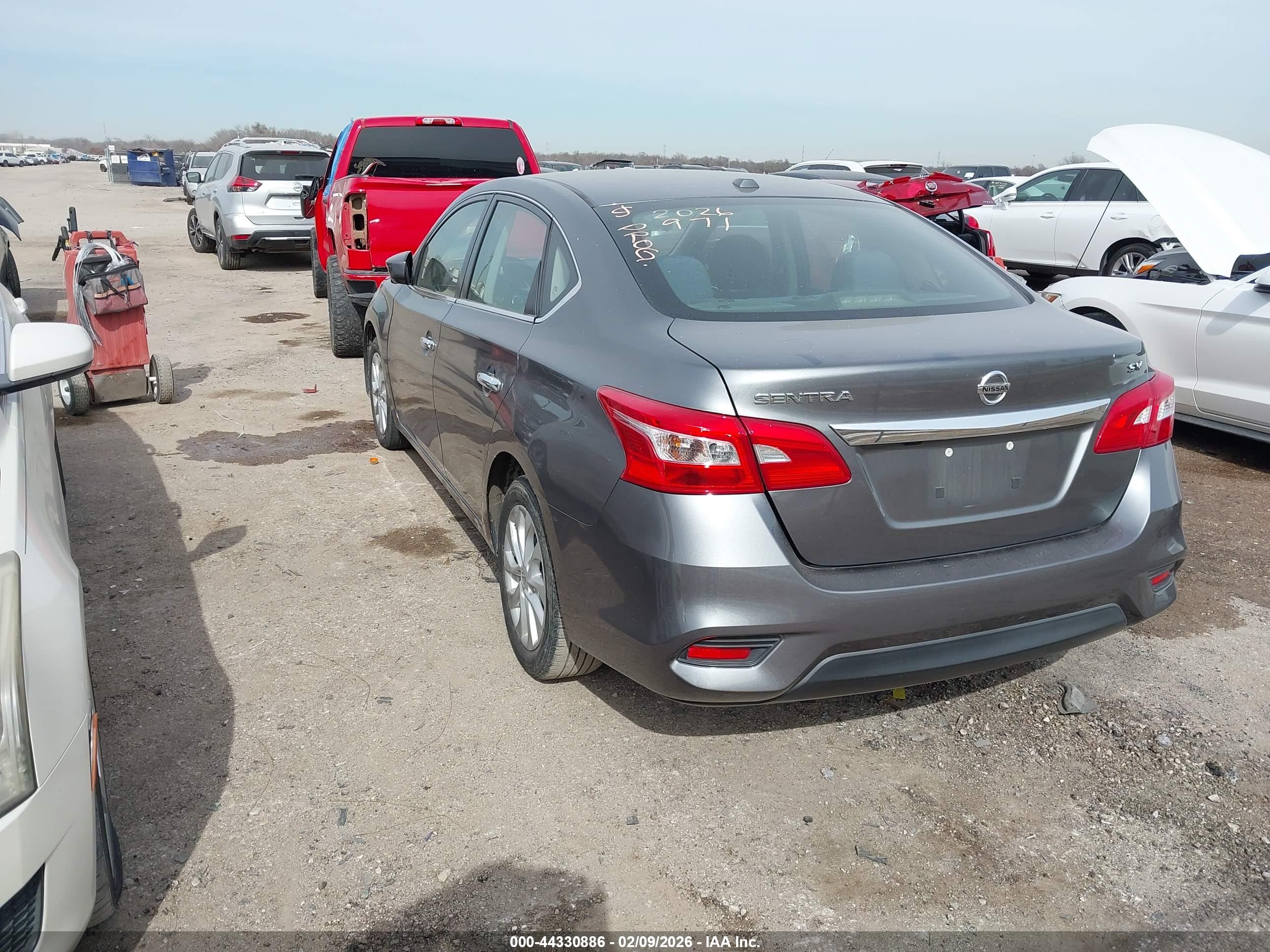 NISSAN SENTRA image 3